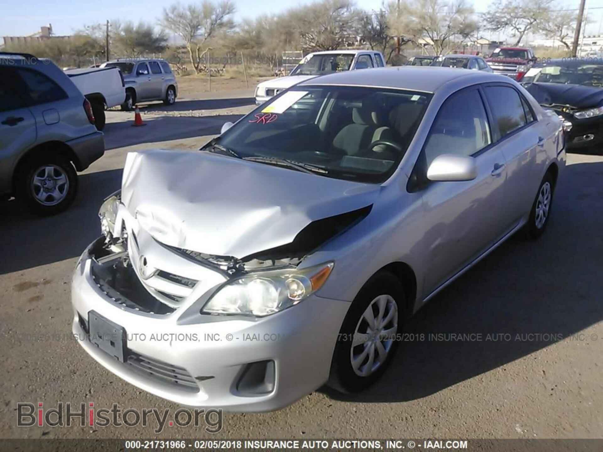 2011 Toyota Corolla - VIN: 2T1BU4EE8BC565940 - Фото 2