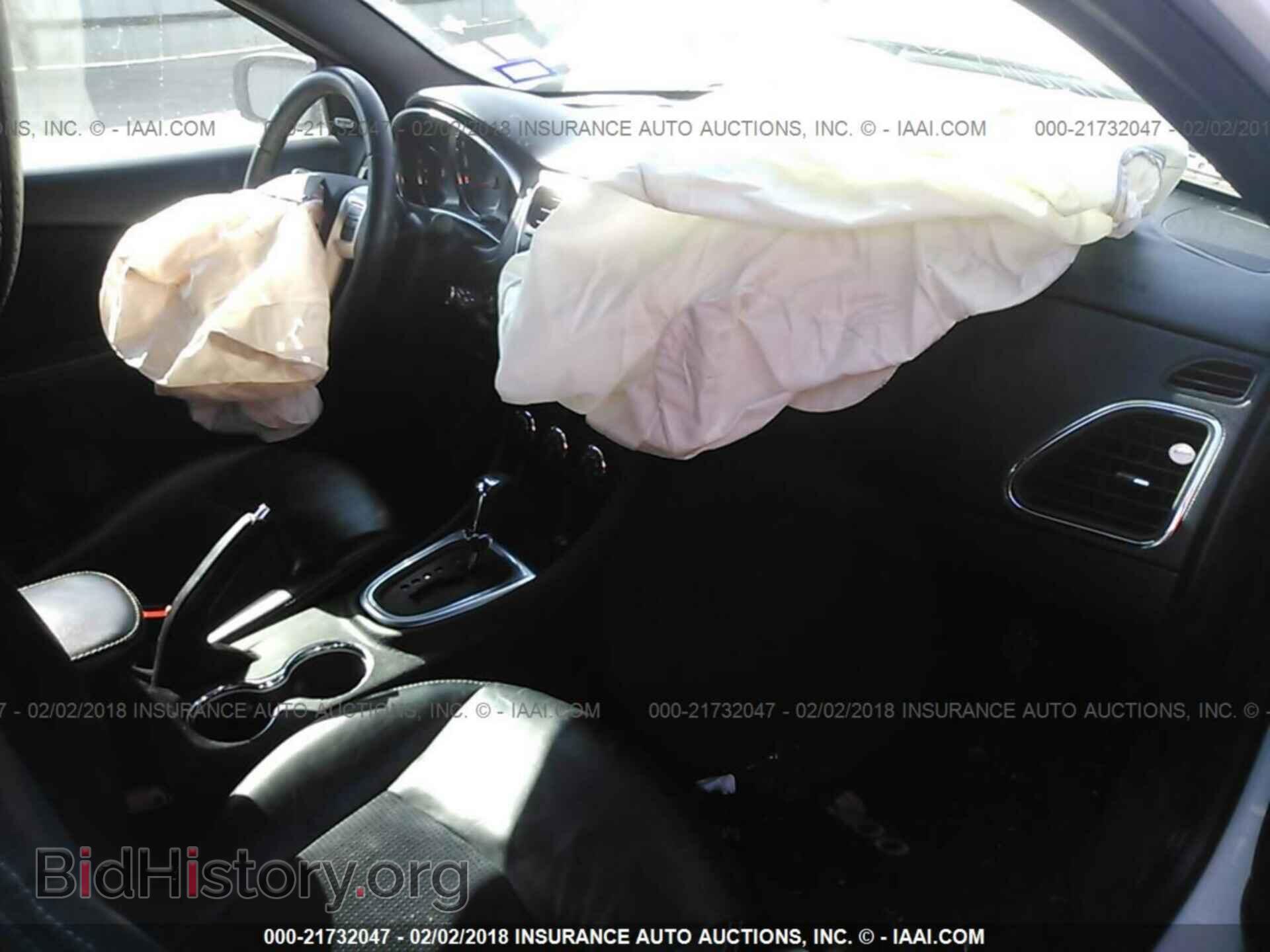 2013 Chrysler 200 - VIN: 1C3CCBCG5DN520670 - Photo 5