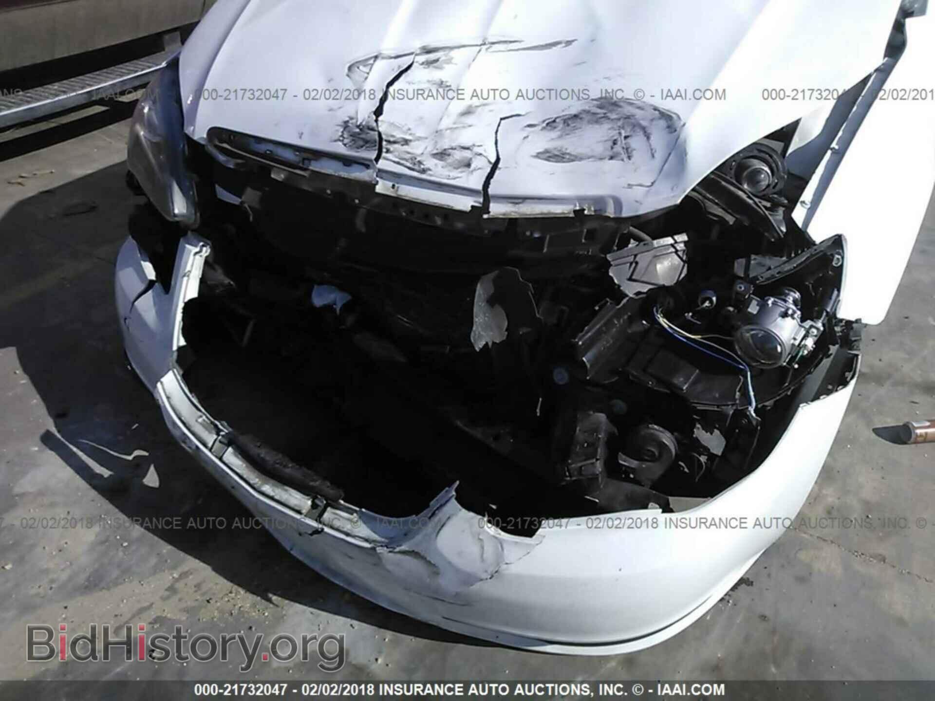 2013 Chrysler 200 - VIN: 1C3CCBCG5DN520670 - Photo 6