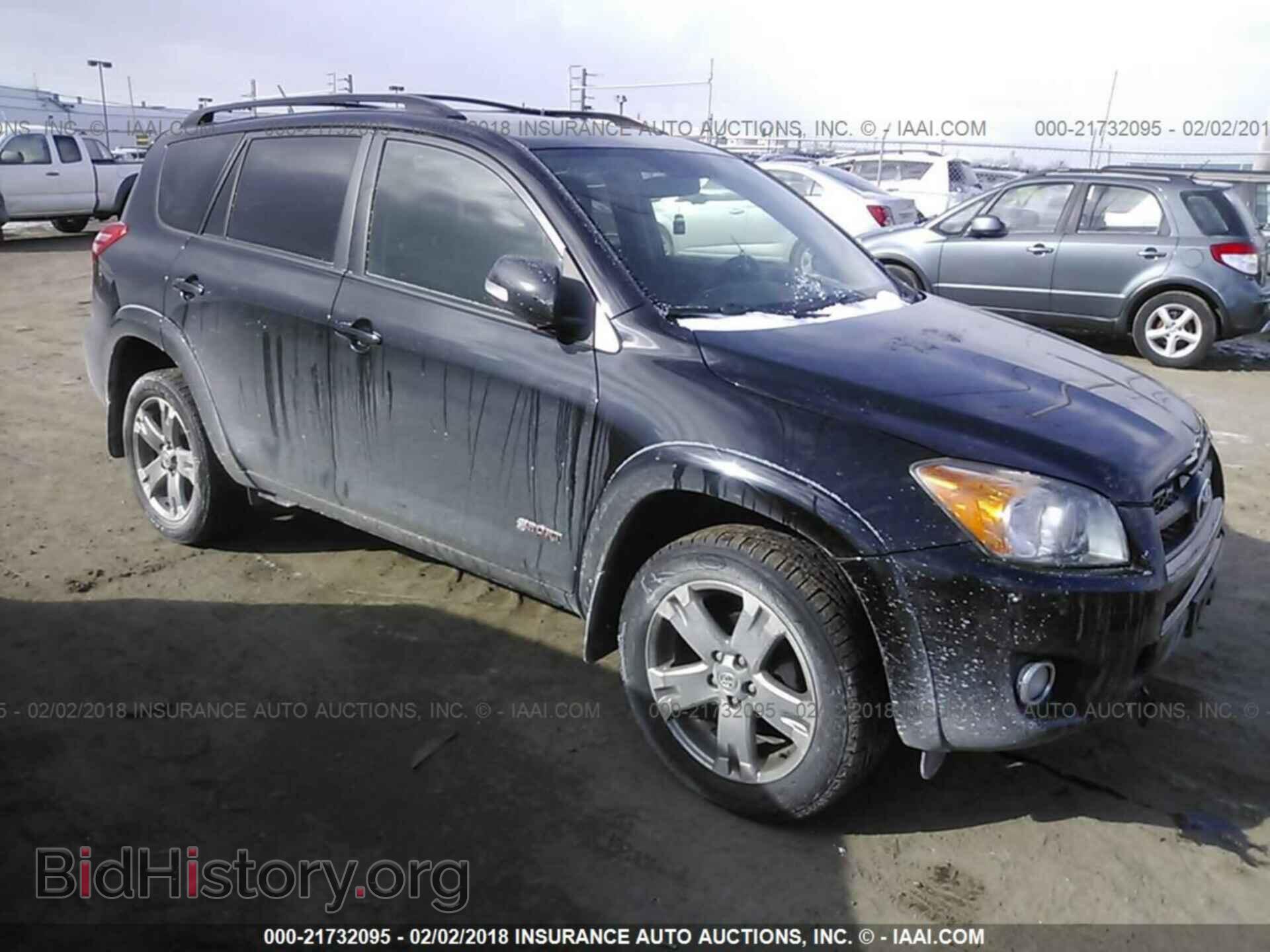 Photo JTMRF4DV9B5040988 - Toyota Rav4 2011