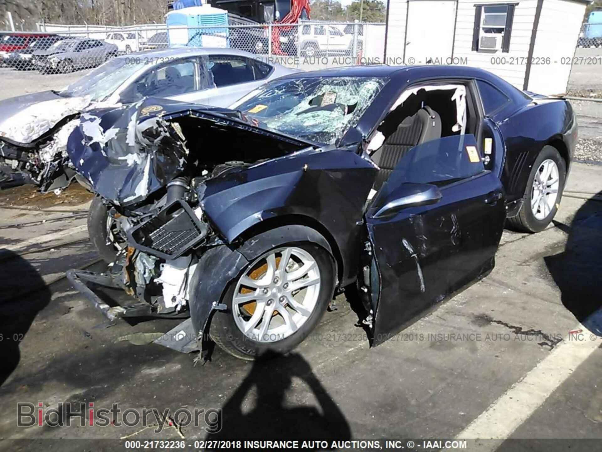 2015 Chevrolet Camaro - VIN: 2G1FB1E3XF9264721 - Photo 2