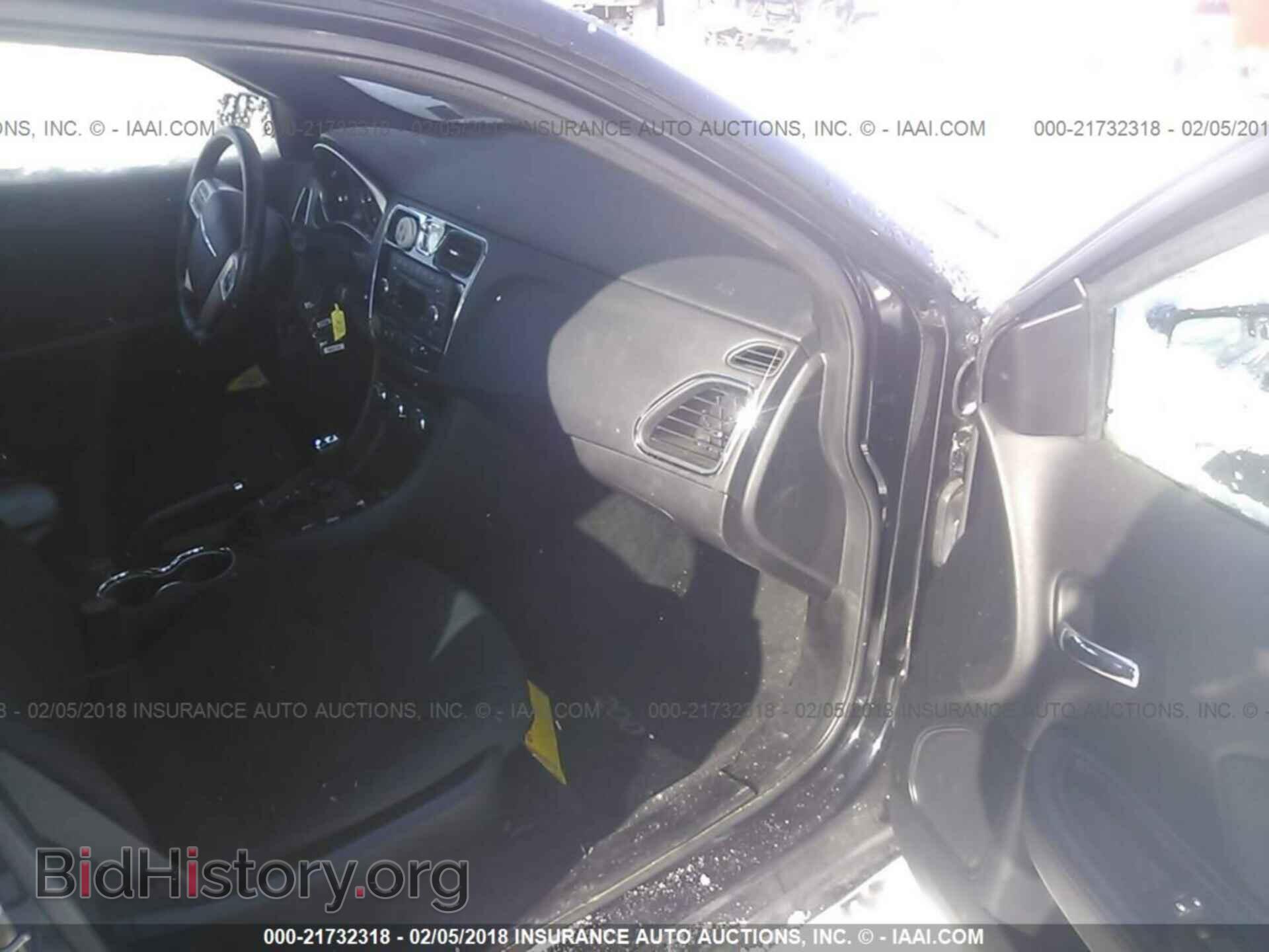 2012 Chrysler 200 - VIN: 1C3CCBBB5CN189819 - Photo 5