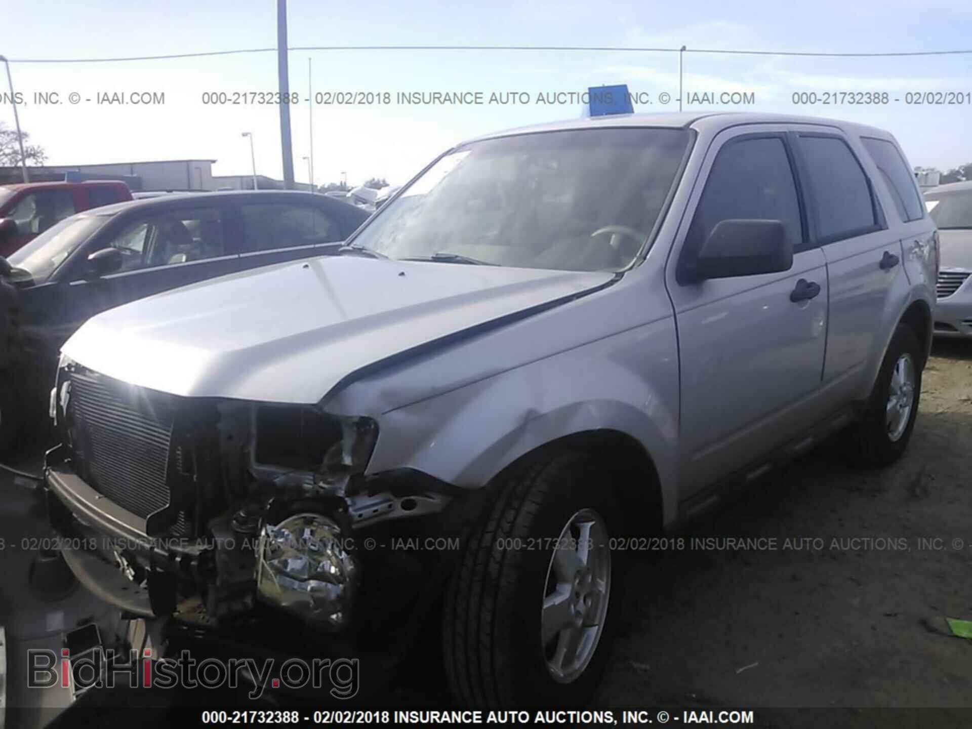 2012 Ford Escape - VIN: 1FMCU0C74CKB09852 - Photo 2