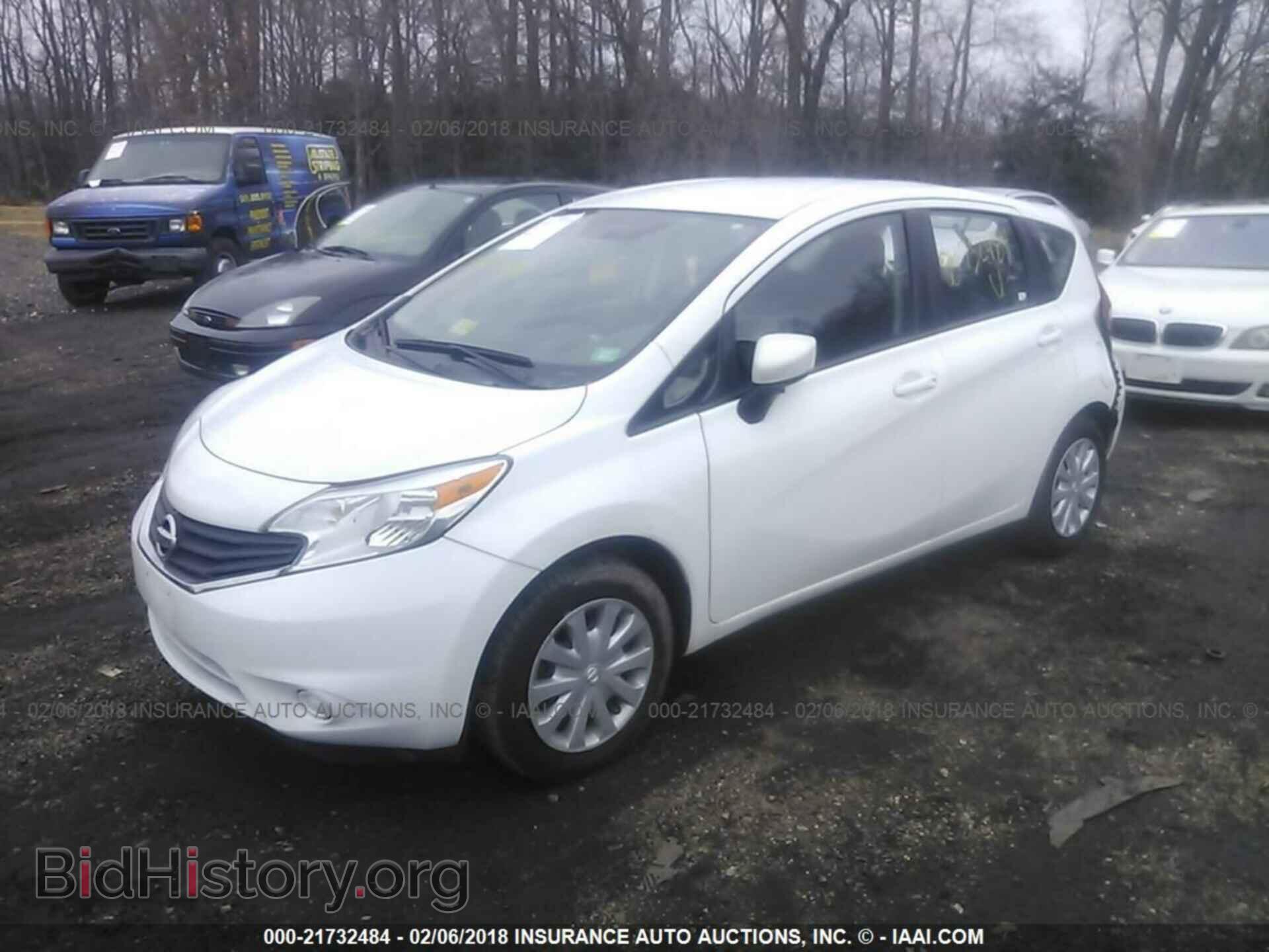 2015 Nissan Versa note - VIN: 3N1CE2CP1FL438141 - Фото 2