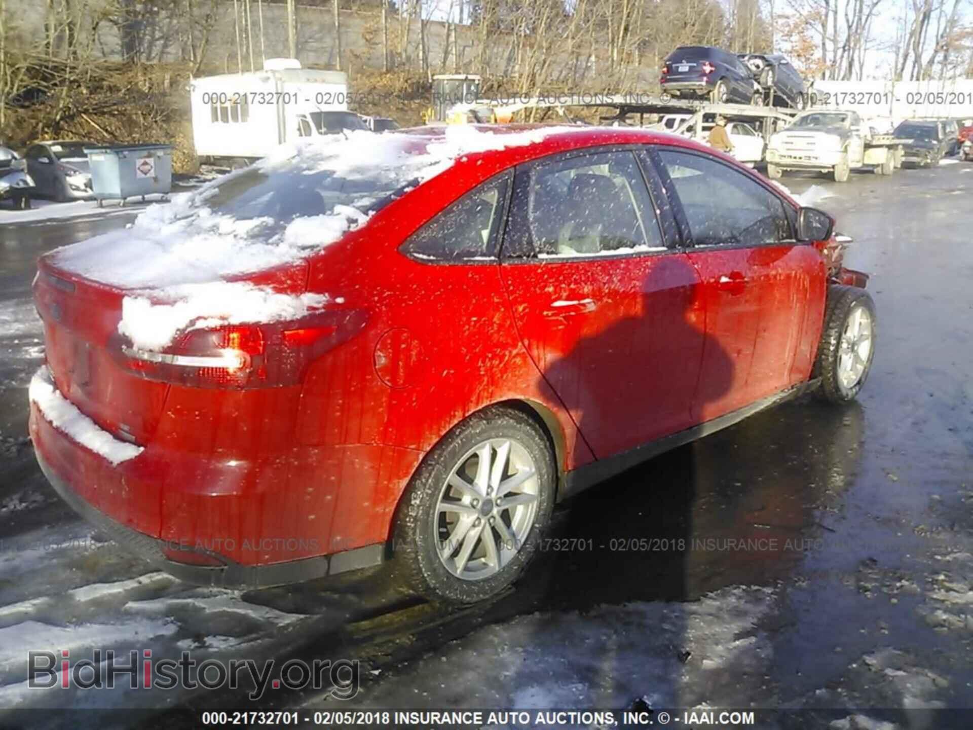 2015 Ford Focus - VIN: 1FADP3FE8FL292916 - Photo 4