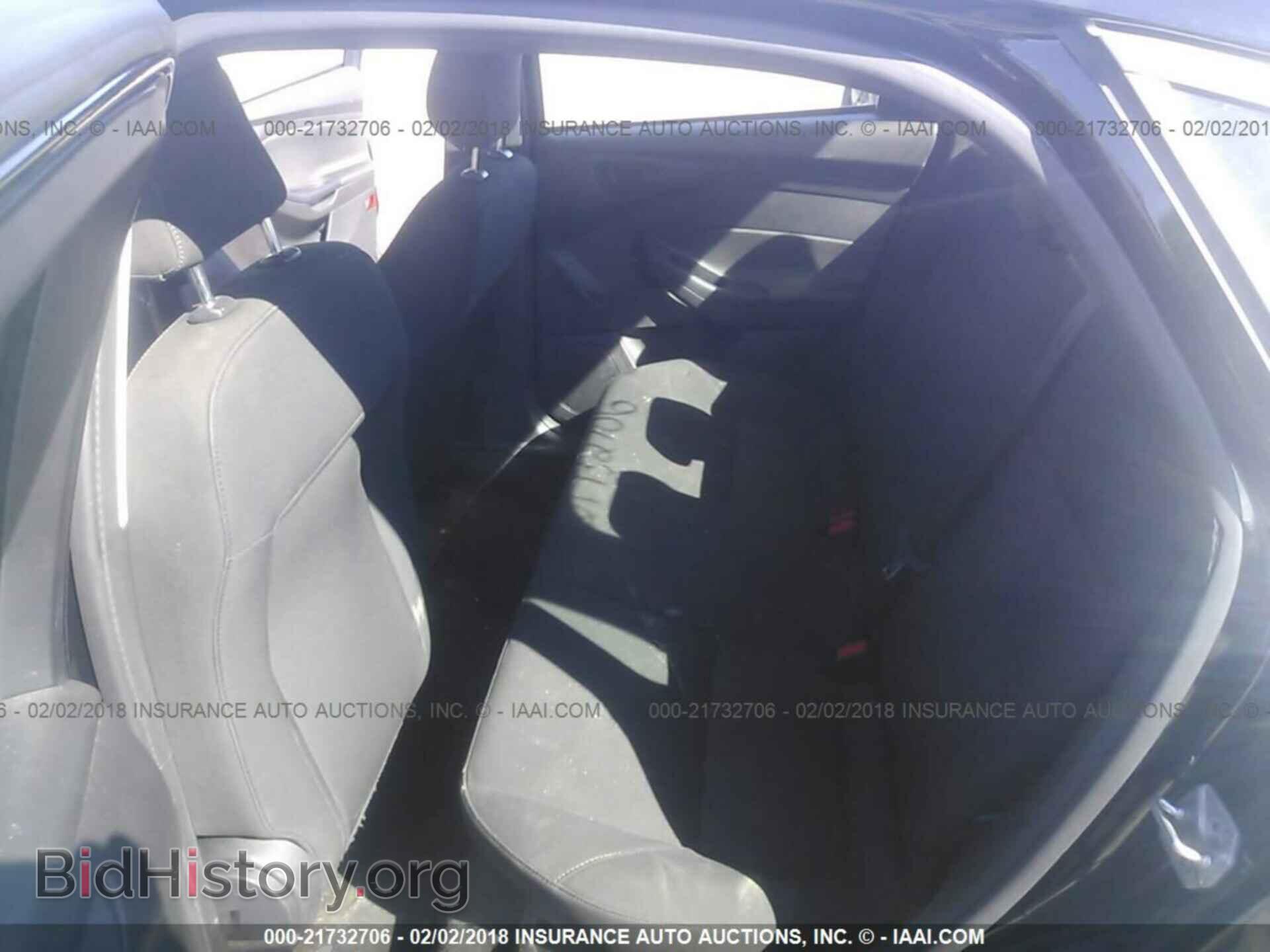 2016 Ford Focus - VIN: 1FADP3E21GL352589 - Photo 8