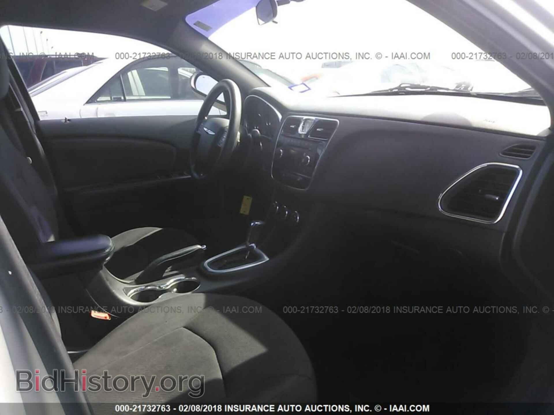 2012 Chrysler 200 - VIN: 1C3CCBAB6CN281572 - Фото 5