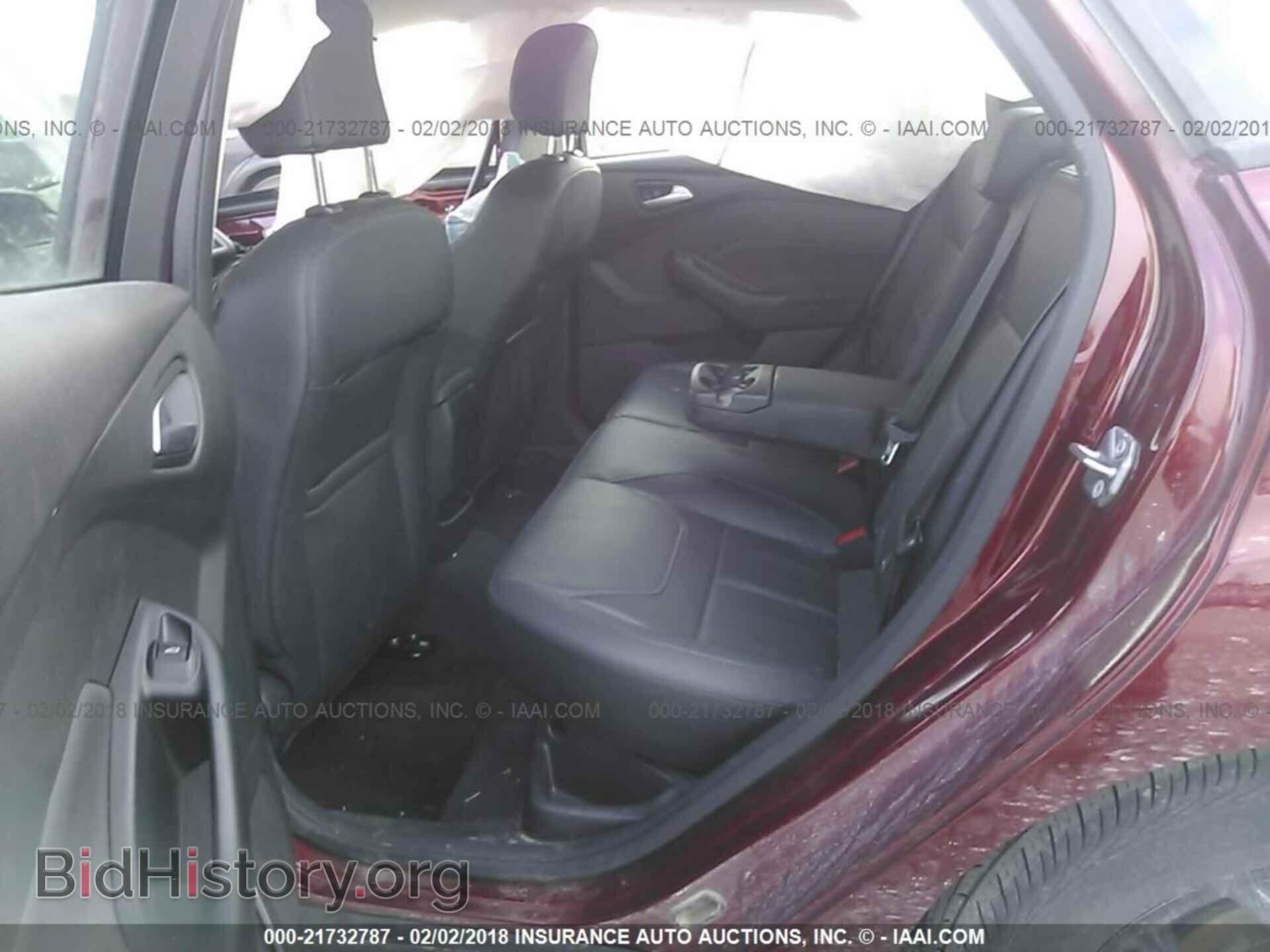 2016 Ford Focus - VIN: 1FADP3F27GL208527 - Photo 8