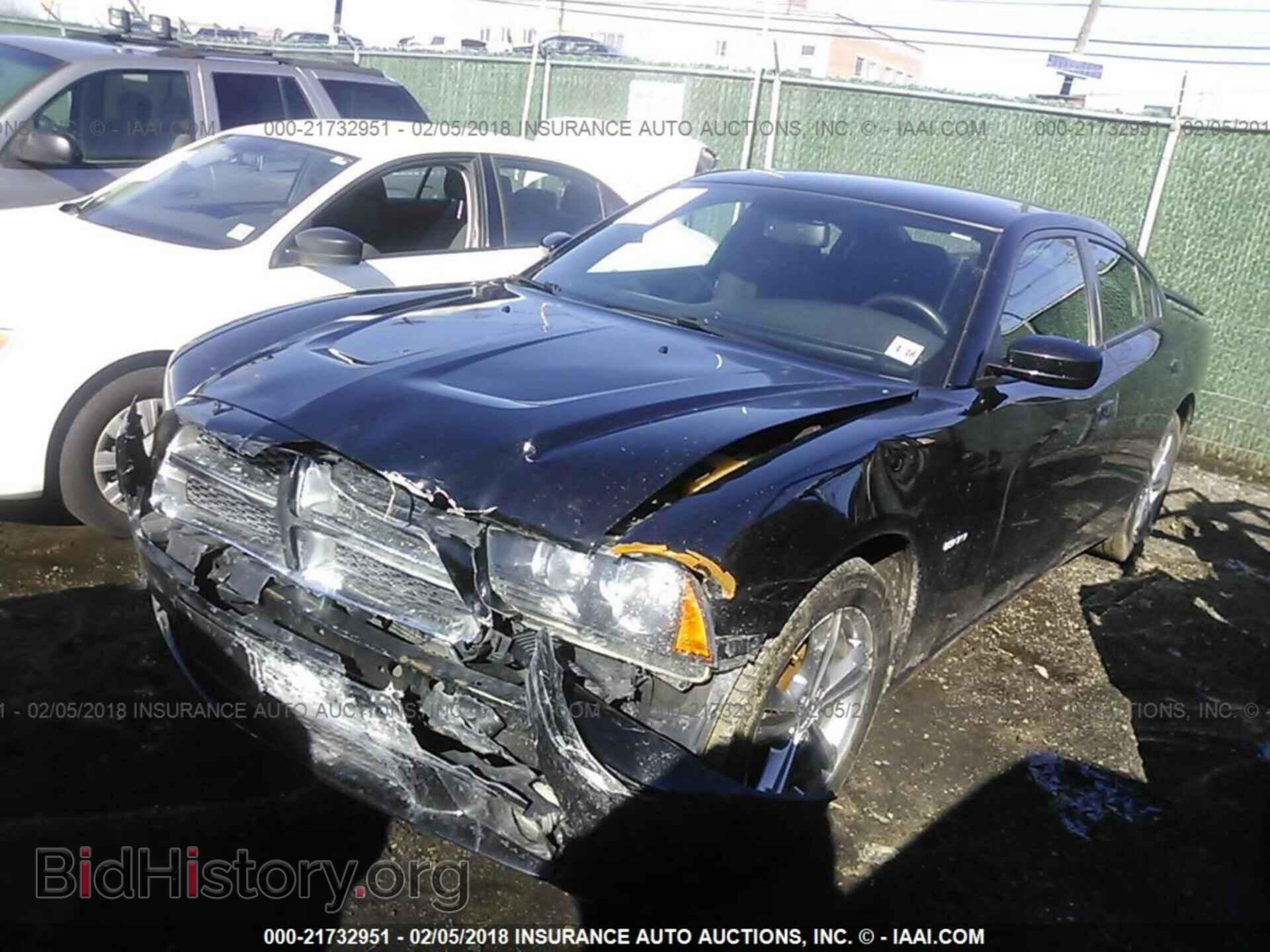 2013 Dodge Charger - VIN: 2C3CDXDT1DH538999 - Photo 2