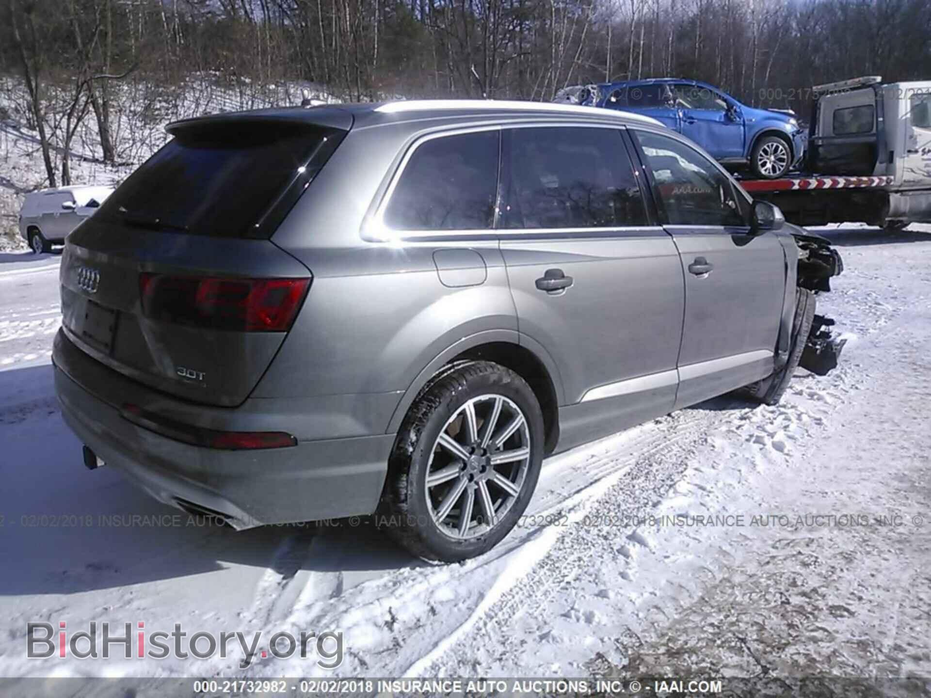 2017 Audi Q7 - VIN: WA1LAAF78HD041351 - Фото 4