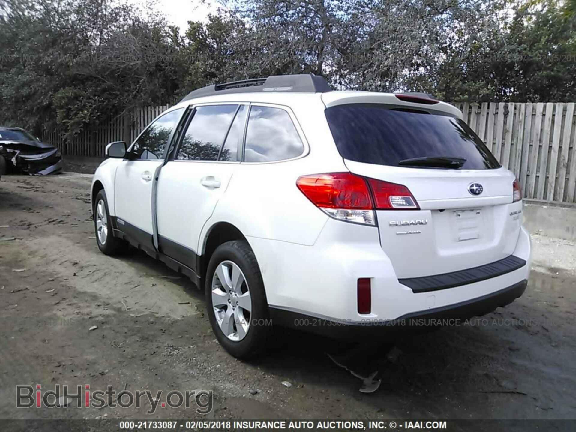 2011 Subaru Outback - VIN: 4S4BRBGC6B3340793 - Фото 3