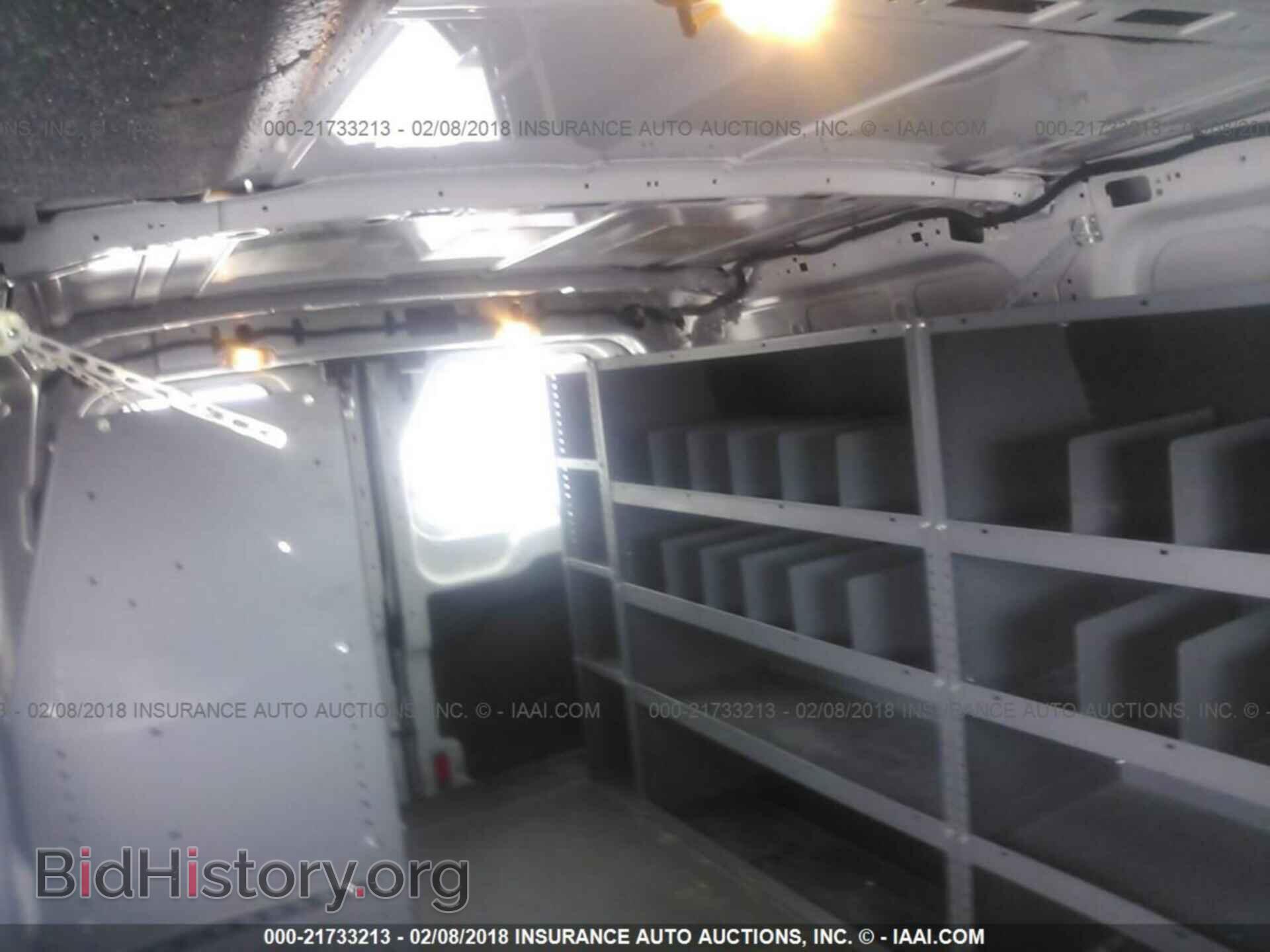 2015 Ford Transit - VIN: 1FTNE1YG4FKA28556 - Фото 8
