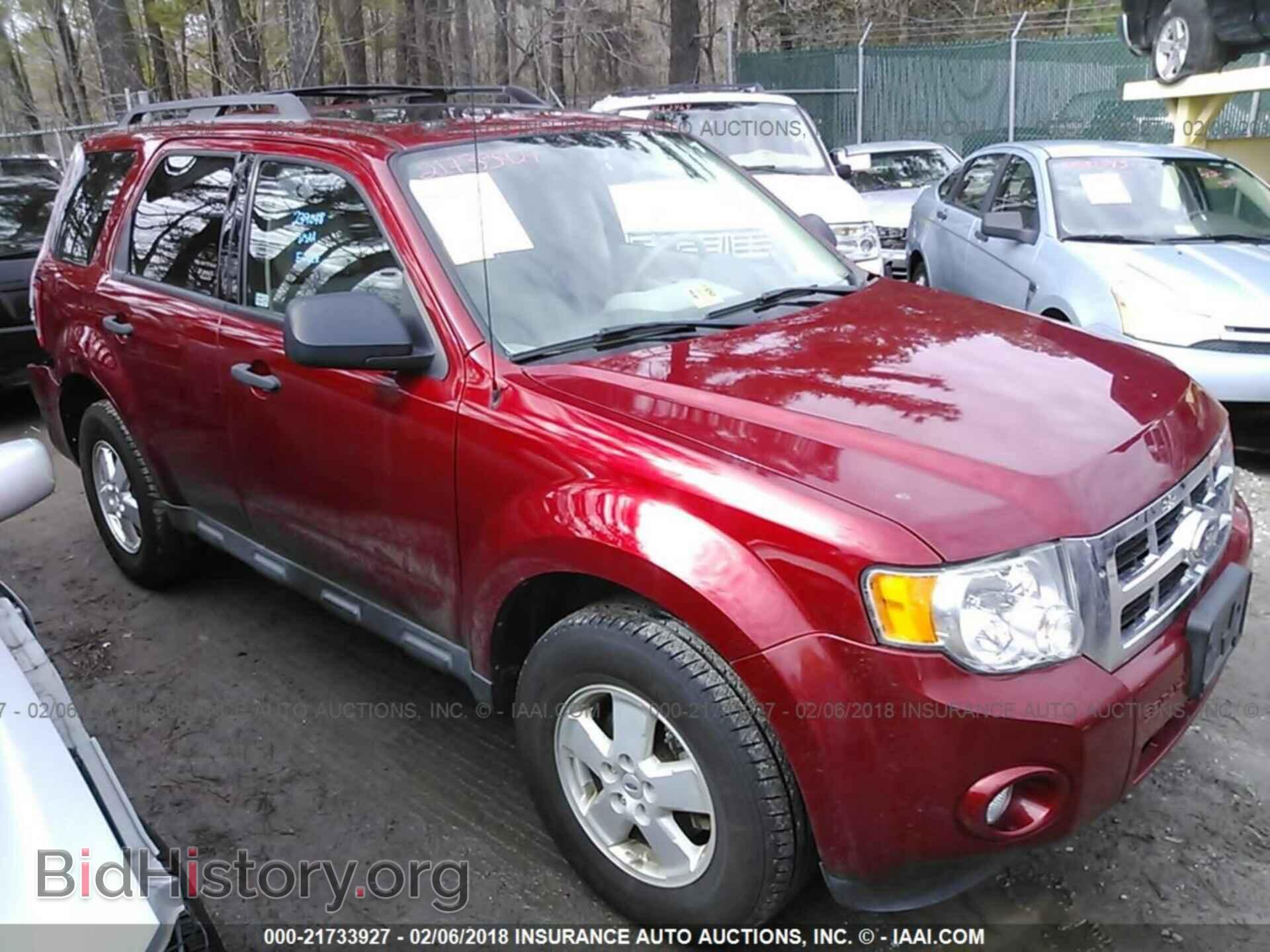 Photo 1FMCU0DG5CKB49839 - Ford Escape 2012