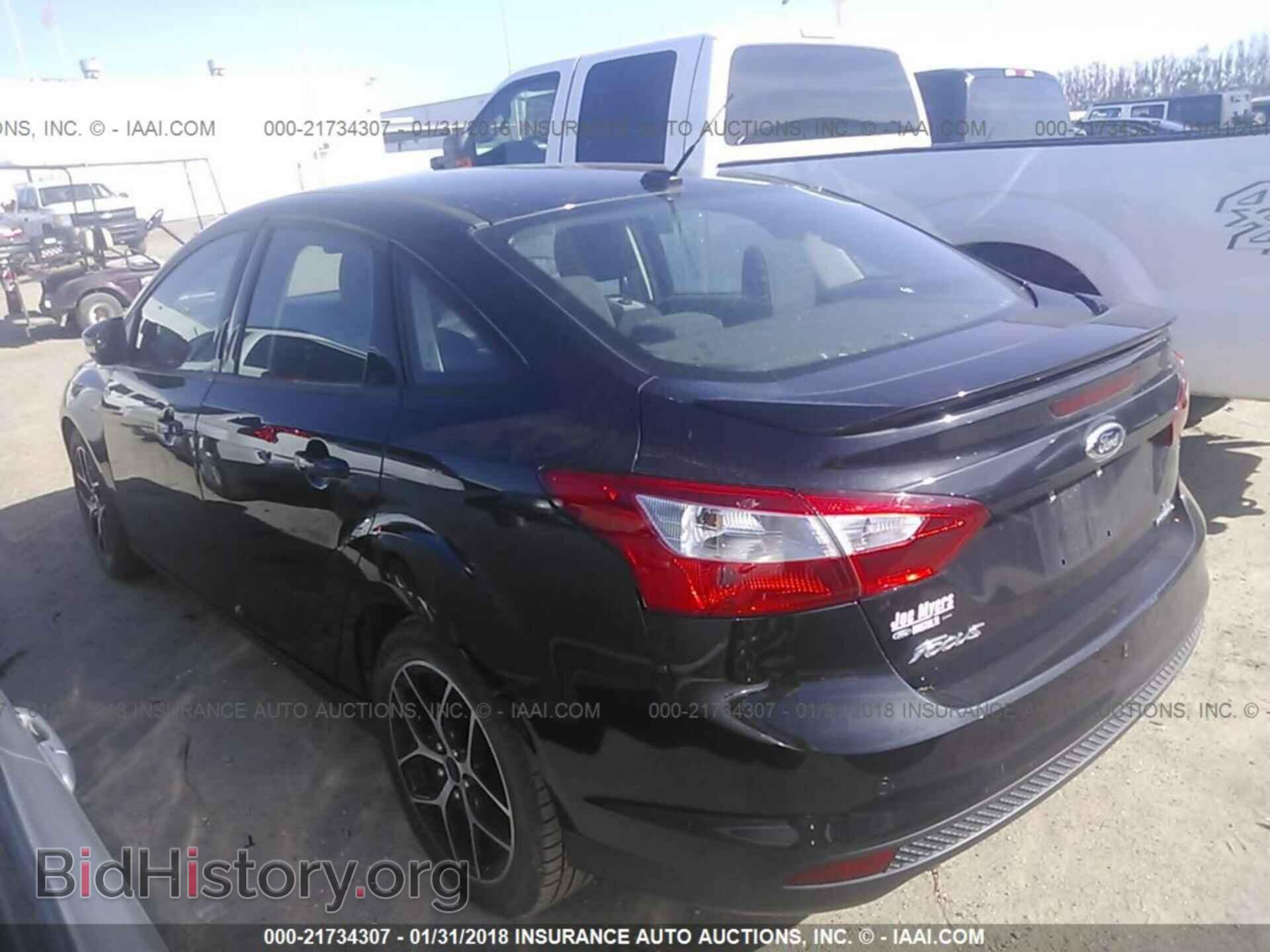 2014 Ford Focus - VIN: 1FADP3F25EL270375 - Photo 3