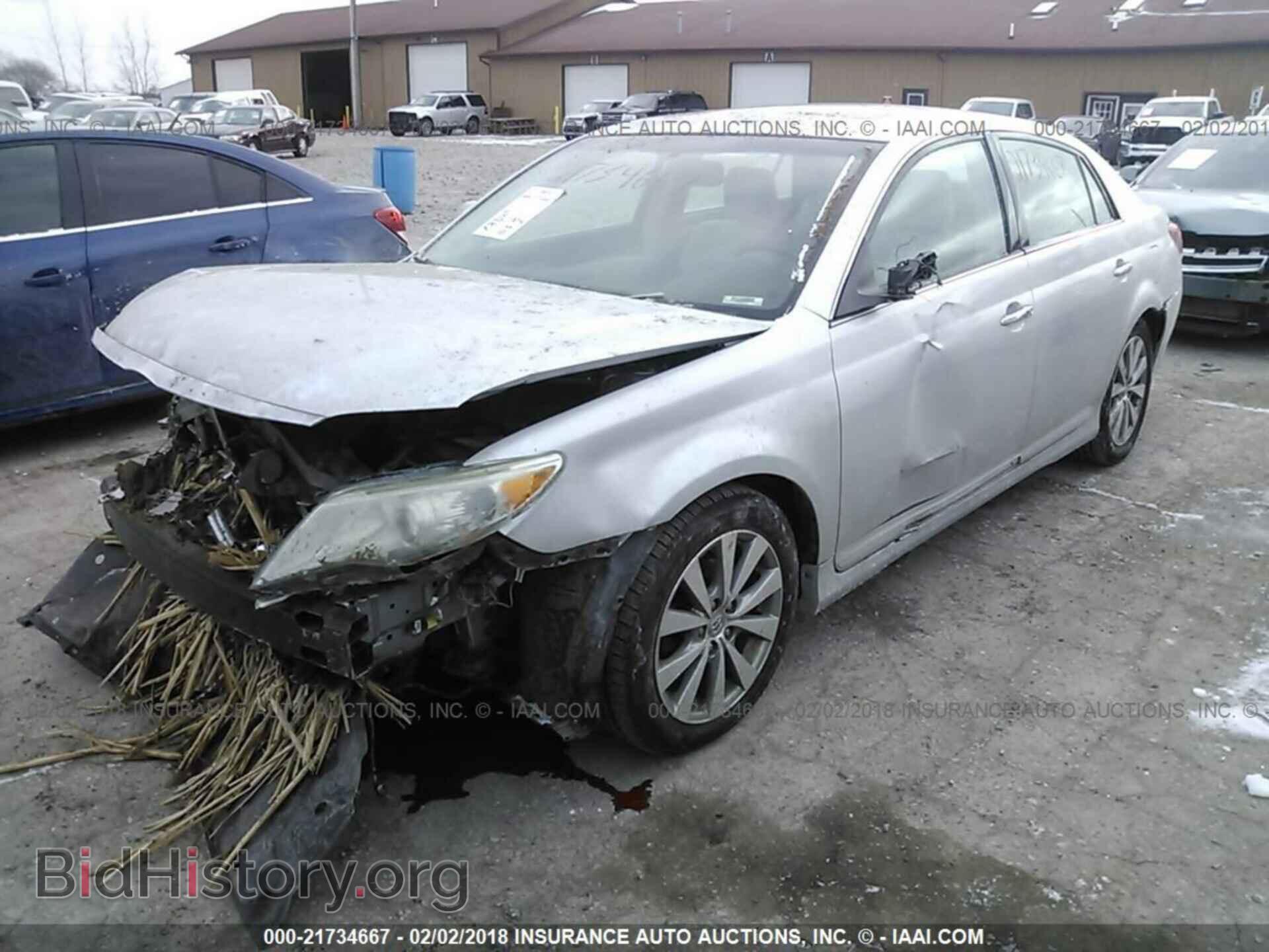 2011 Toyota Avalon - VIN: 4T1BK3DB5BU379858 - Фото 2