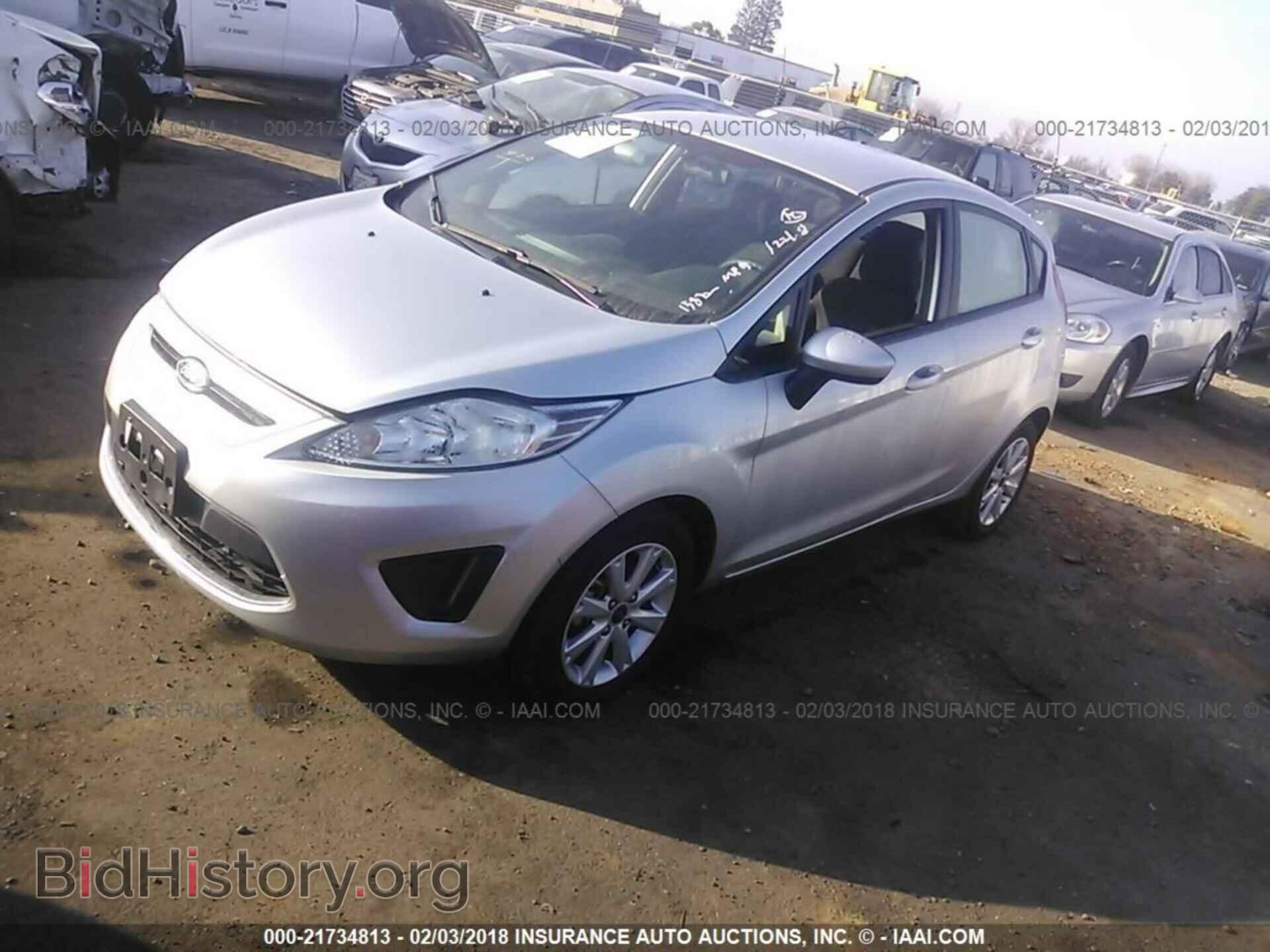 2011 Ford Fiesta - VIN: 3FADP4EJ4BM200651 - Фото 2