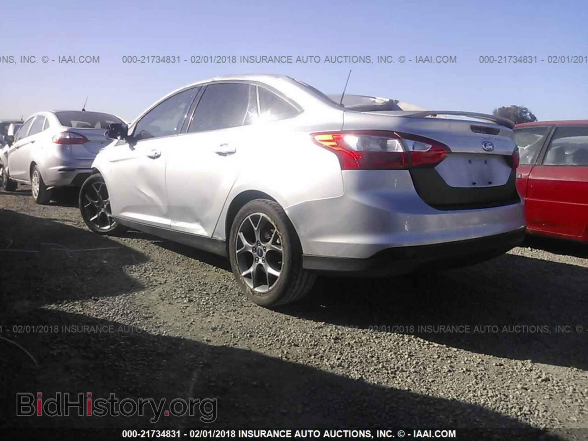 2013 Ford Focus - VIN: 1FADP3F28DL326243 - Photo 3
