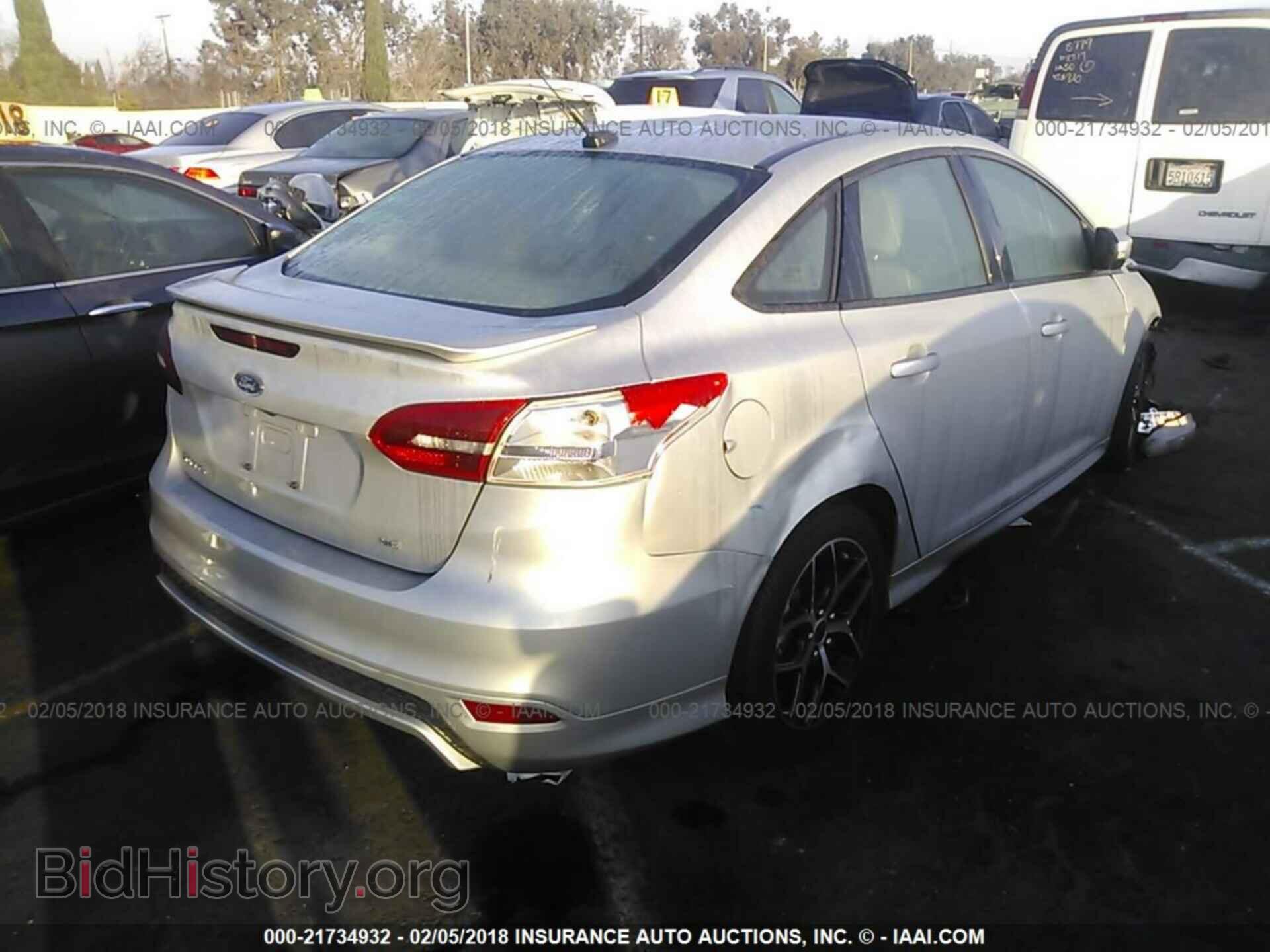 2016 Ford Focus - VIN: 1FADP3F20GL246746 - Фото 4