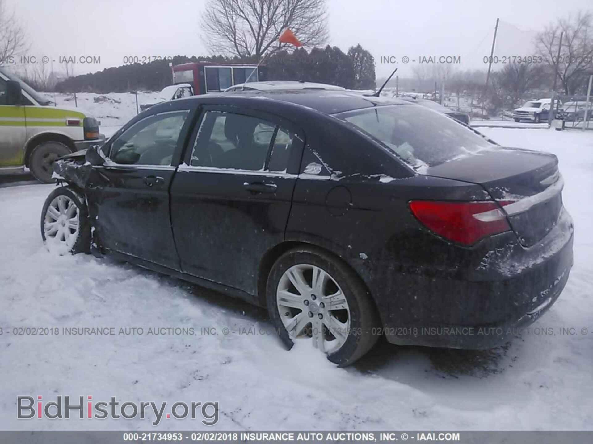 2013 Chrysler 200 - VIN: 1C3CCBAB8DN715282 - Фото 3