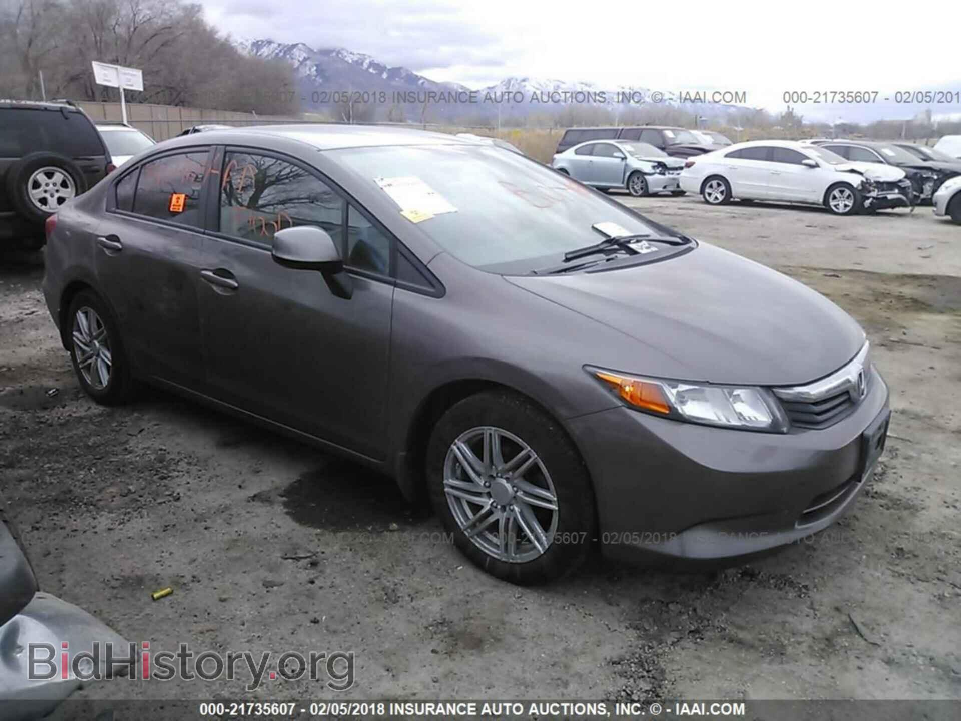 Photo 2HGFB2F56CH610084 - HONDA CIVIC 2012