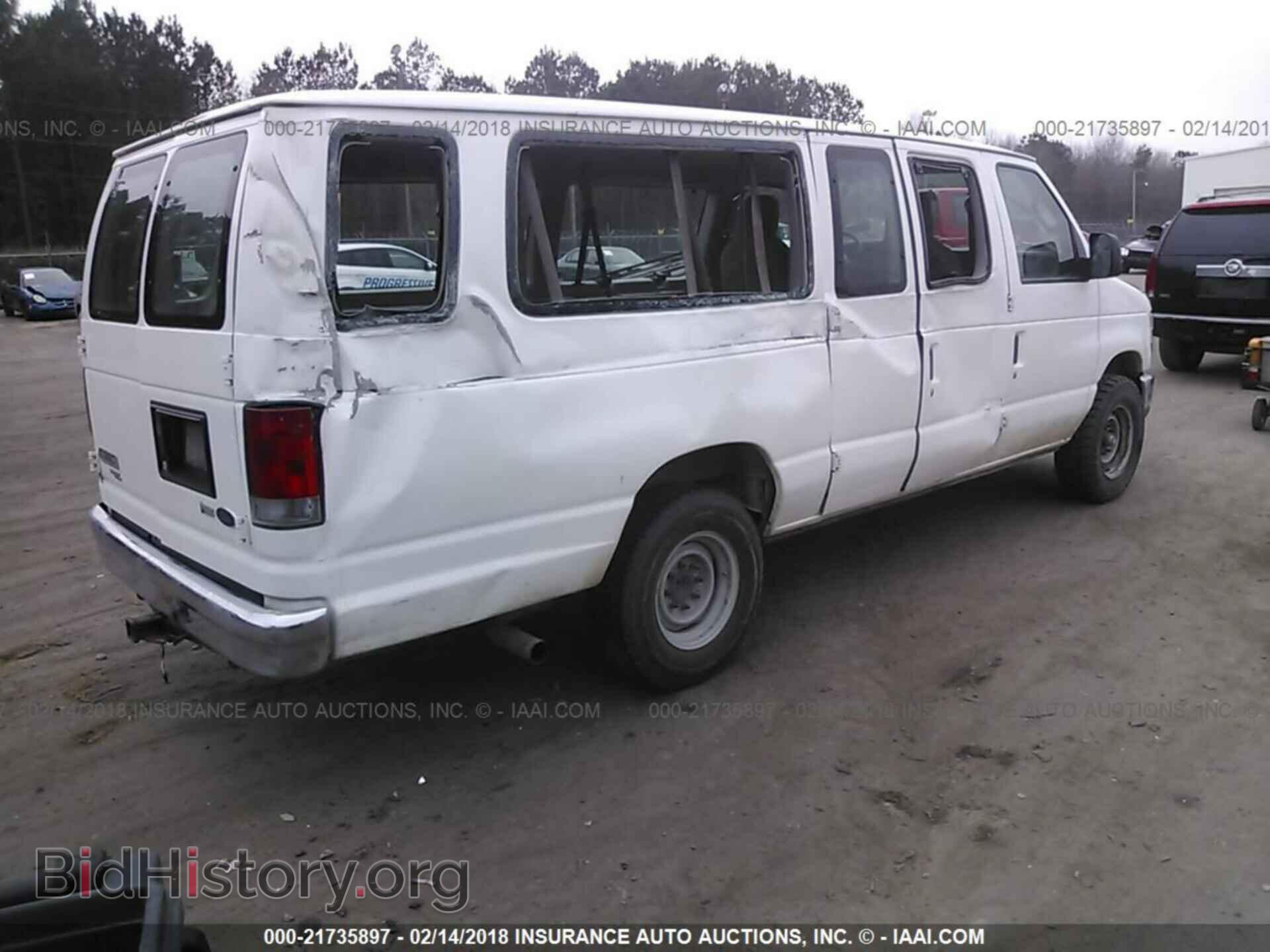 2013 Ford Econoline - VIN: 1FBSS3BL0DDA00482 - Фото 4