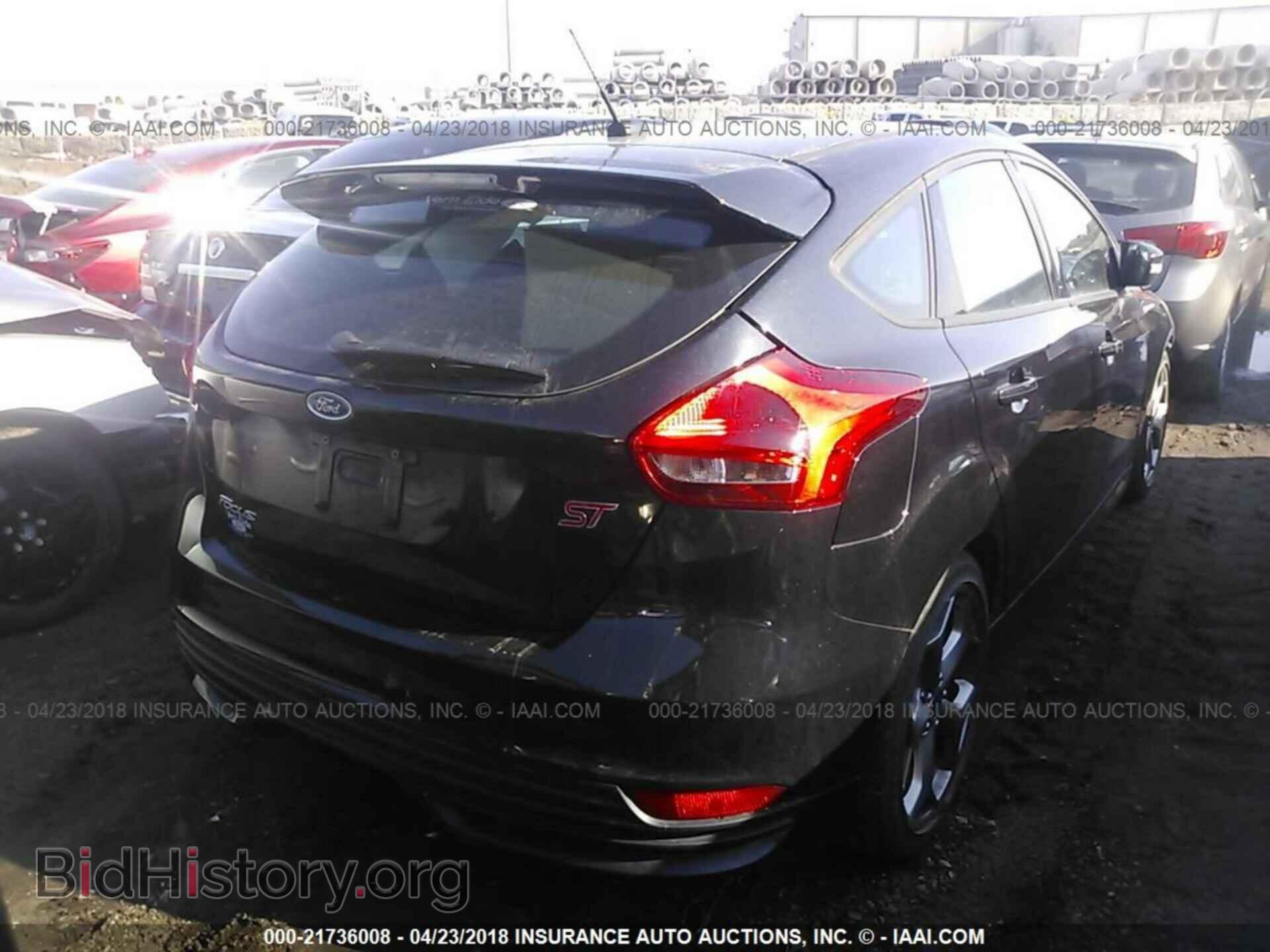 2015 Ford Focus - VIN: 1FADP3L95FL334482 - Photo 4