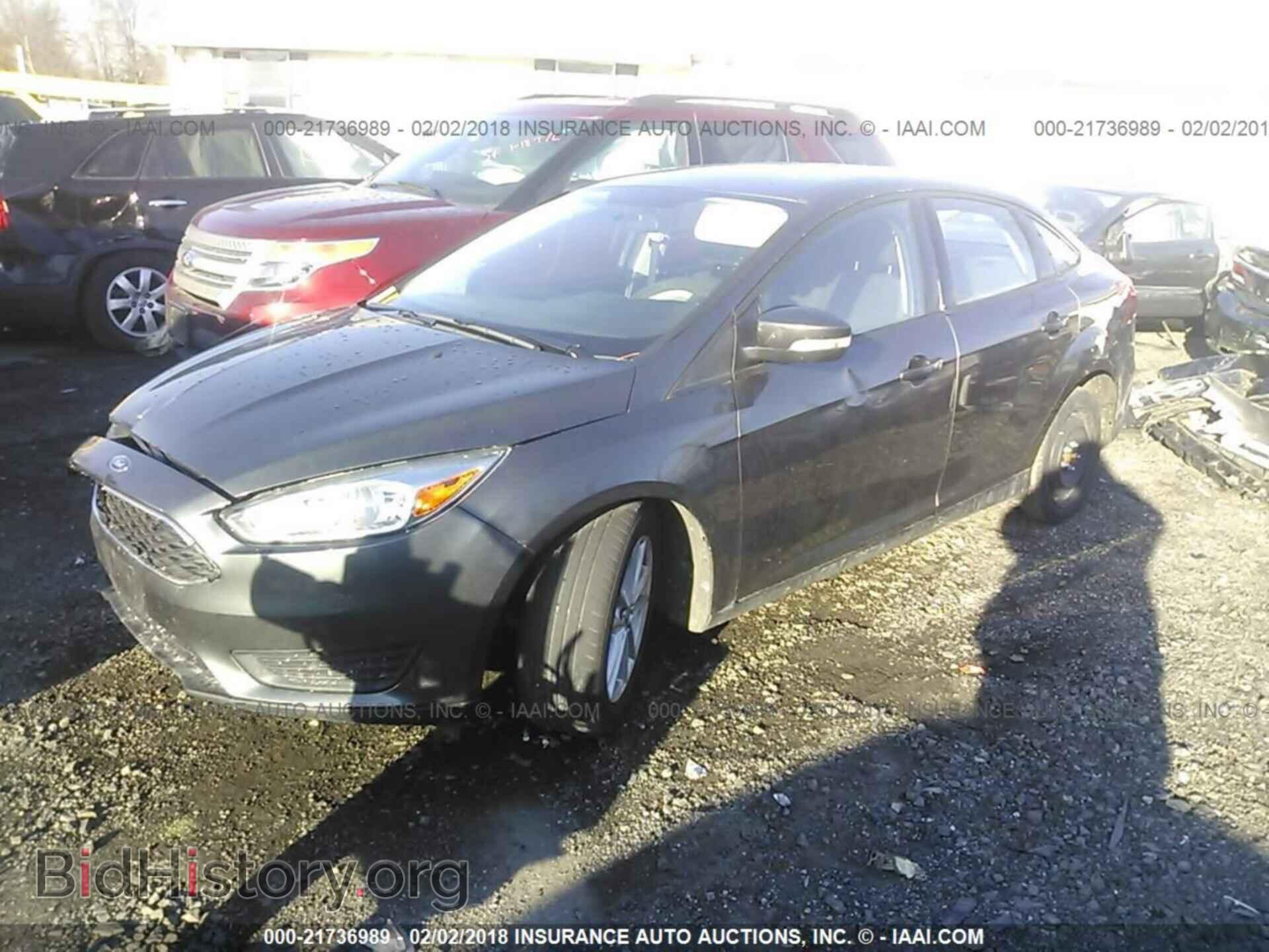 2015 Ford Focus - VIN: 1FADP3F28FL244029 - Photo 2