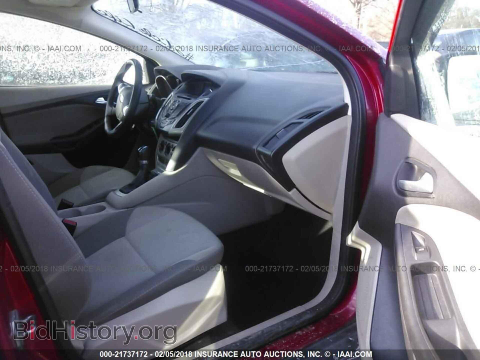 2012 Ford Focus - VIN: 1FAHP3F23CL445320 - Photo 5