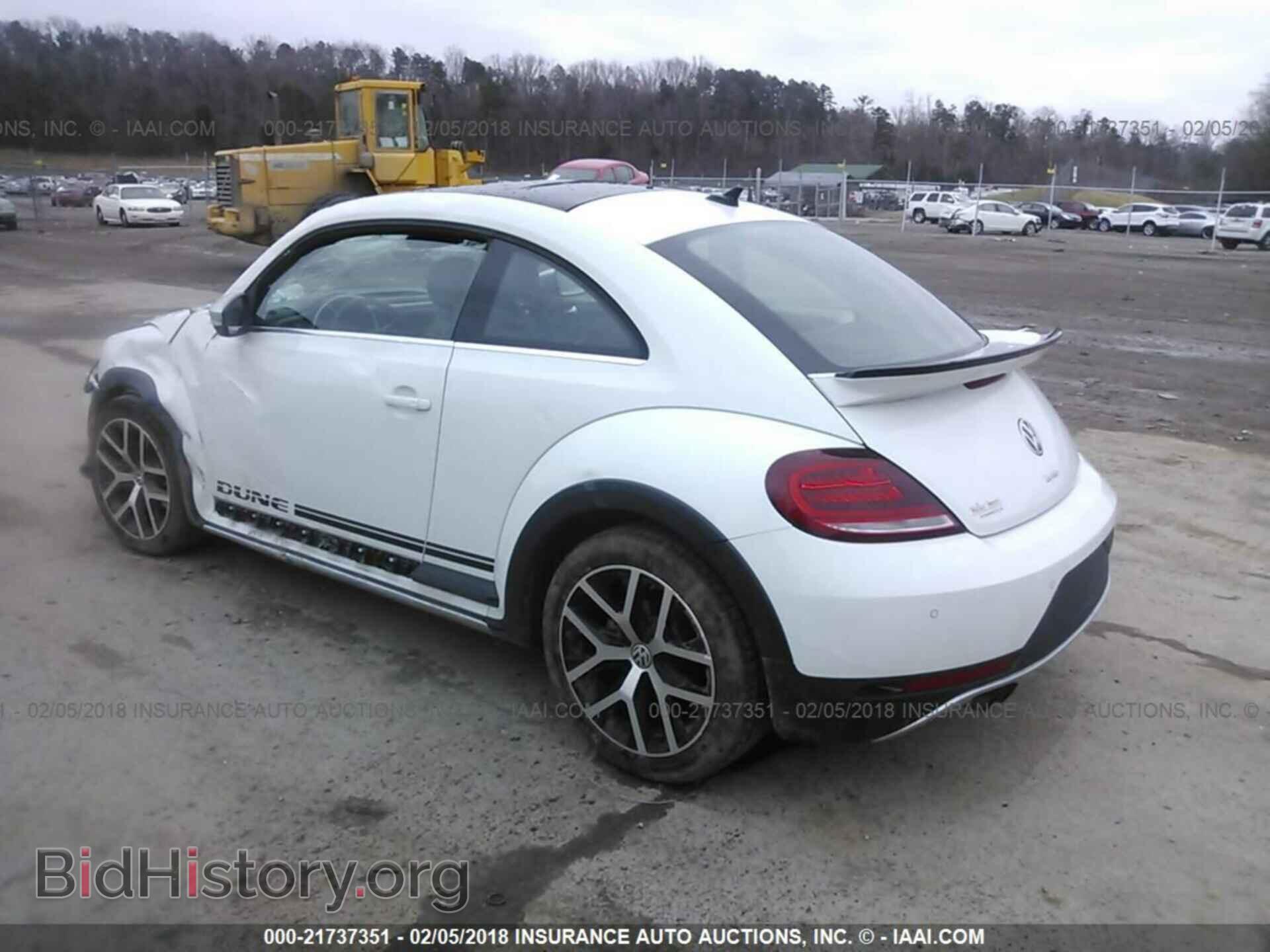 2017 Volkswagen Beetle - VIN: 3VWS17AT4HM624929 - Фото 3