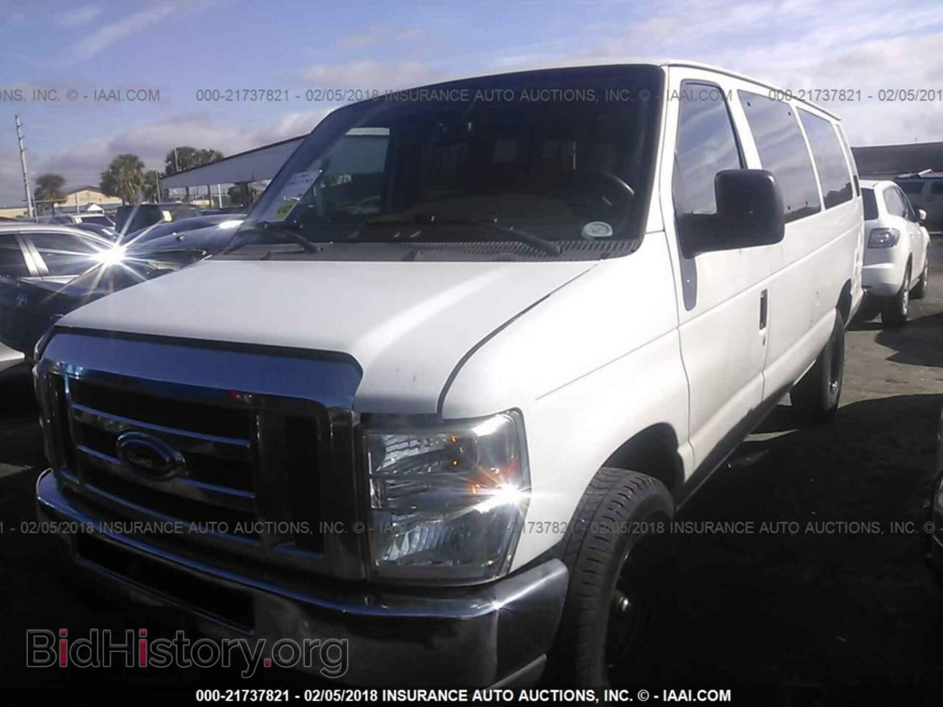 2012 Ford Econoline - VIN: 1FBSS3BL4CDA32303 - Фото 2