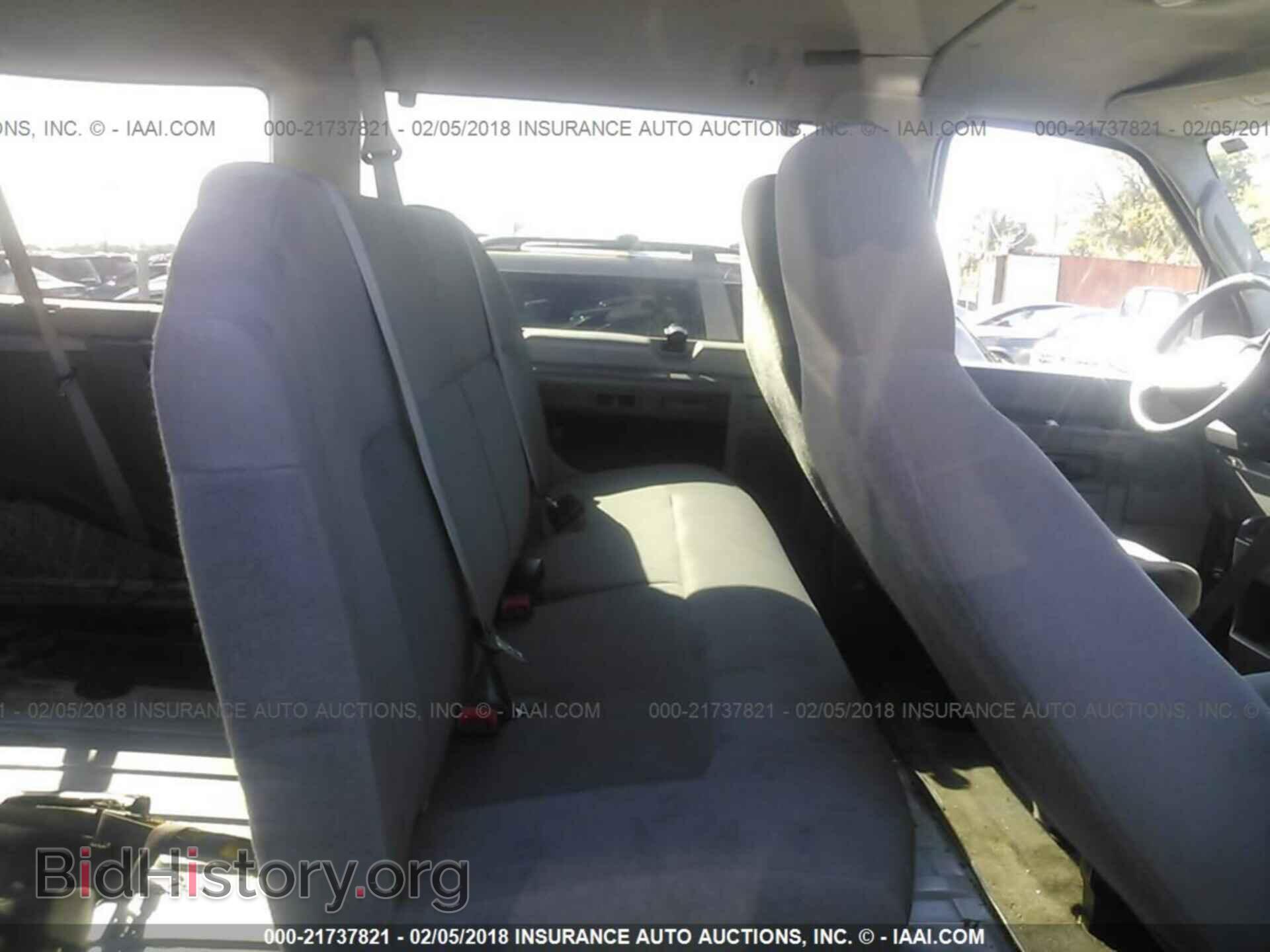 2012 Ford Econoline - VIN: 1FBSS3BL4CDA32303 - Фото 8