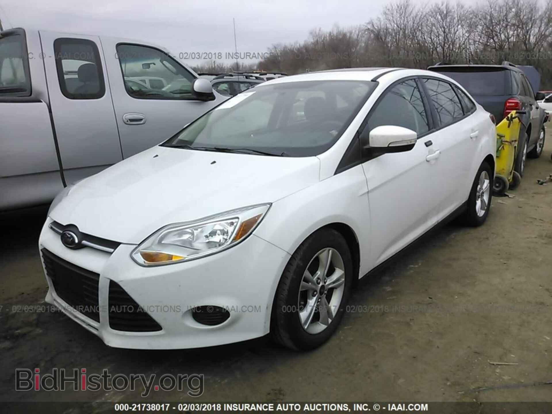 2014 Ford Focus - VIN: 1FADP3F23EL269810 - Photo 2