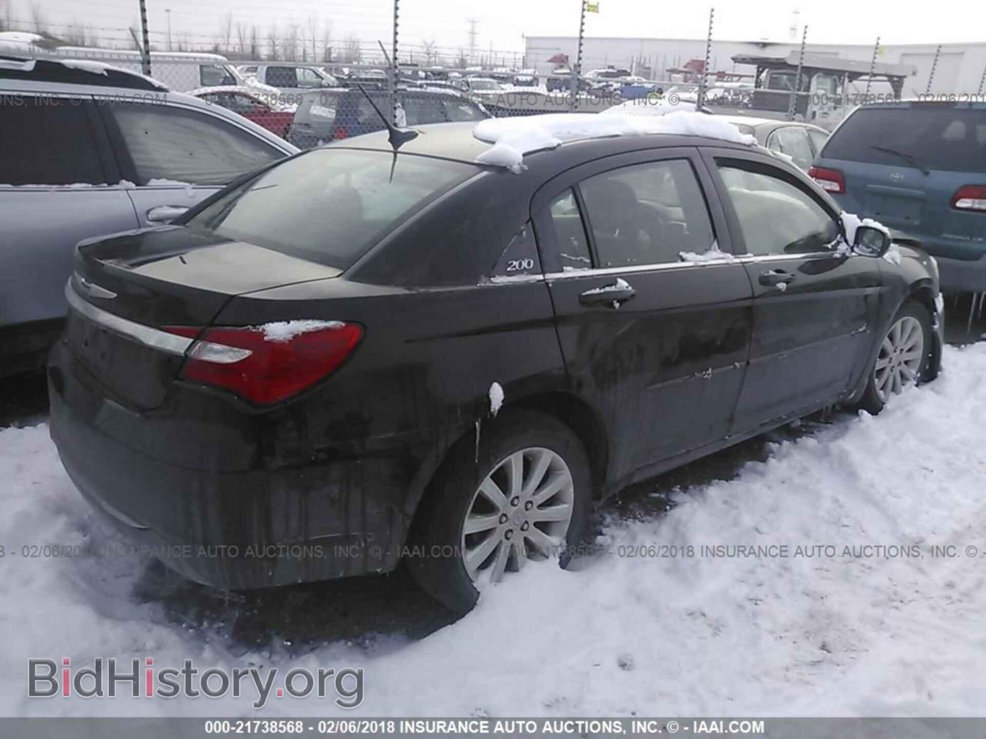 2013 Chrysler 200 - VIN: 1C3CCBBB8DN588760 - Фото 4