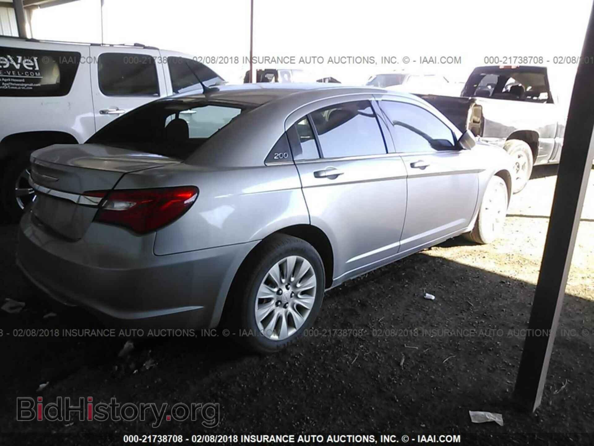 2014 Chrysler 200 - VIN: 1C3CCBAB1EN236946 - Photo 4