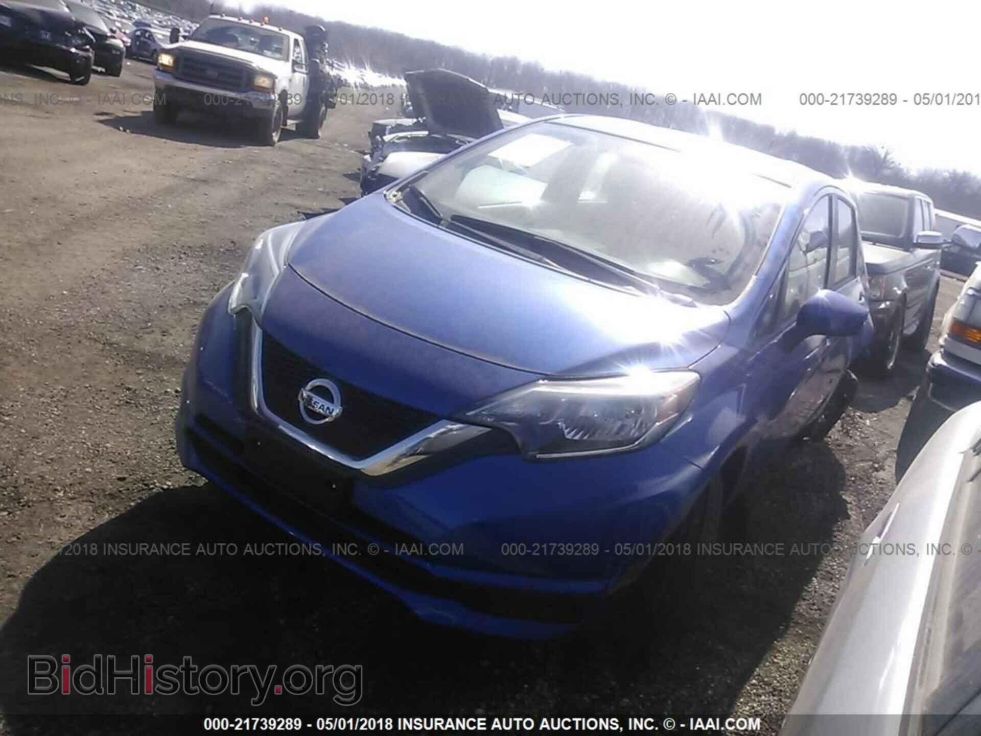 2017 Nissan Versa note - VIN: 3N1CE2CP6HL377999 - Фото 2