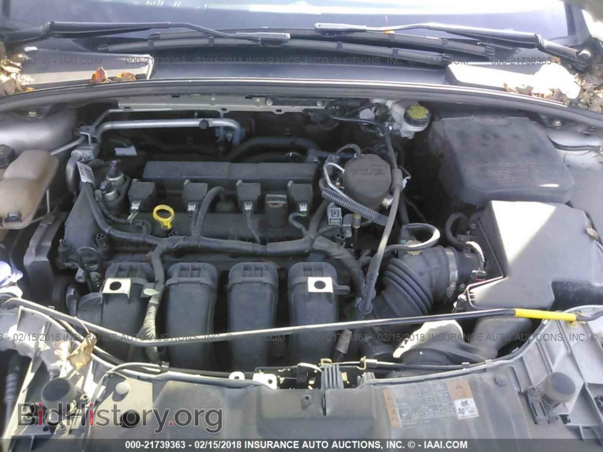 2016 Ford Focus - VIN: 1FADP3F24GL226628 - Photo 10