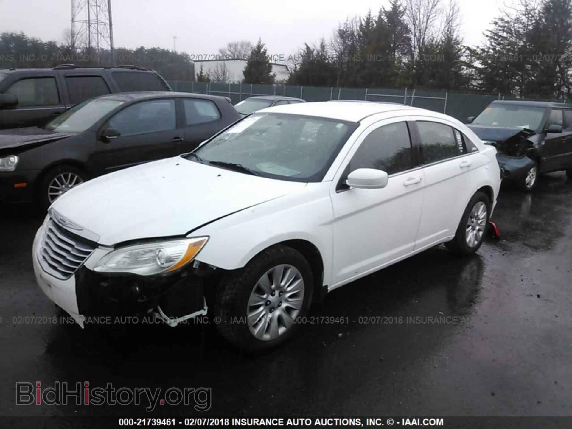 2012 Chrysler 200 - VIN: 1C3CCBAB7CN113973 - Фото 2