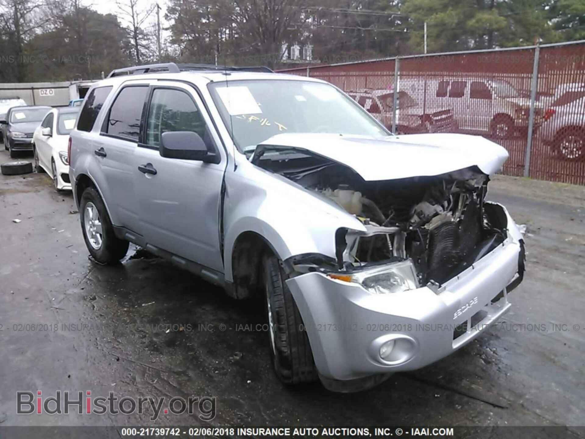 Photo 1FMCU0D73CKB03443 - Ford Escape 2012