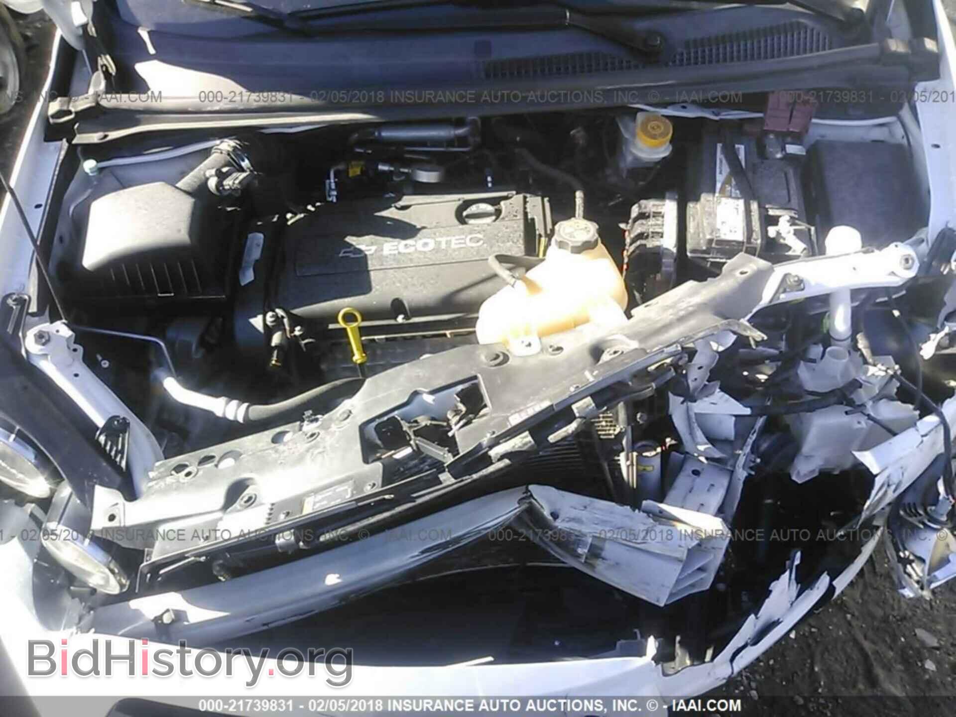 2014 Chevrolet Sonic - VIN: 1G1JA6SH7E4209042 - Photo 10