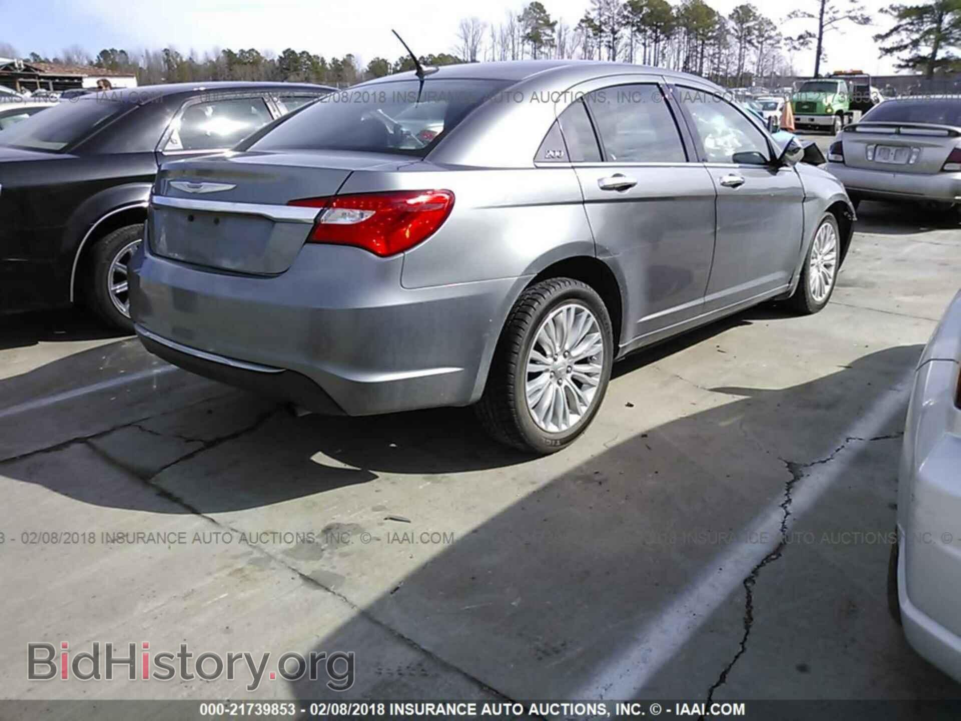 2012 Chrysler 200 - VIN: 1C3CCBCB6CN242008 - Photo 4
