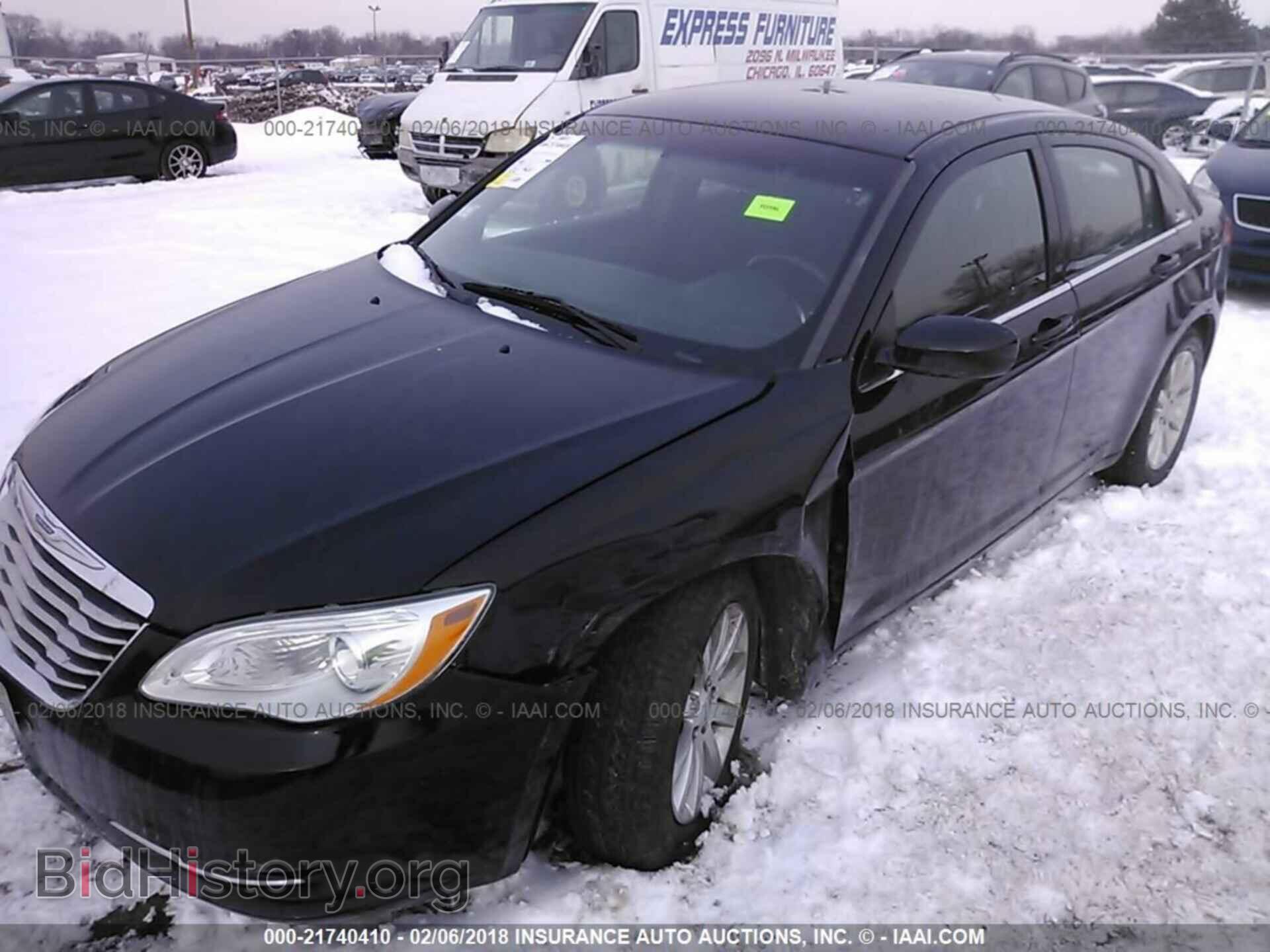 2011 Chrysler 200 - VIN: 1C3BC1FB0BN589687 - Фото 2