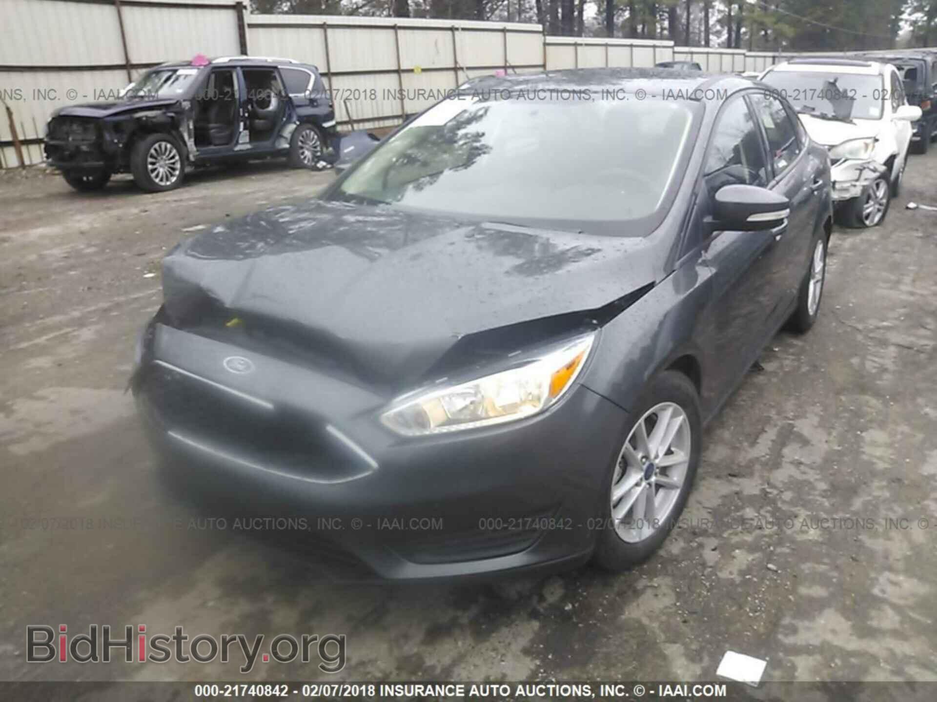 2017 Ford Focus - VIN: 1FADP3F27HL221330 - Photo 2