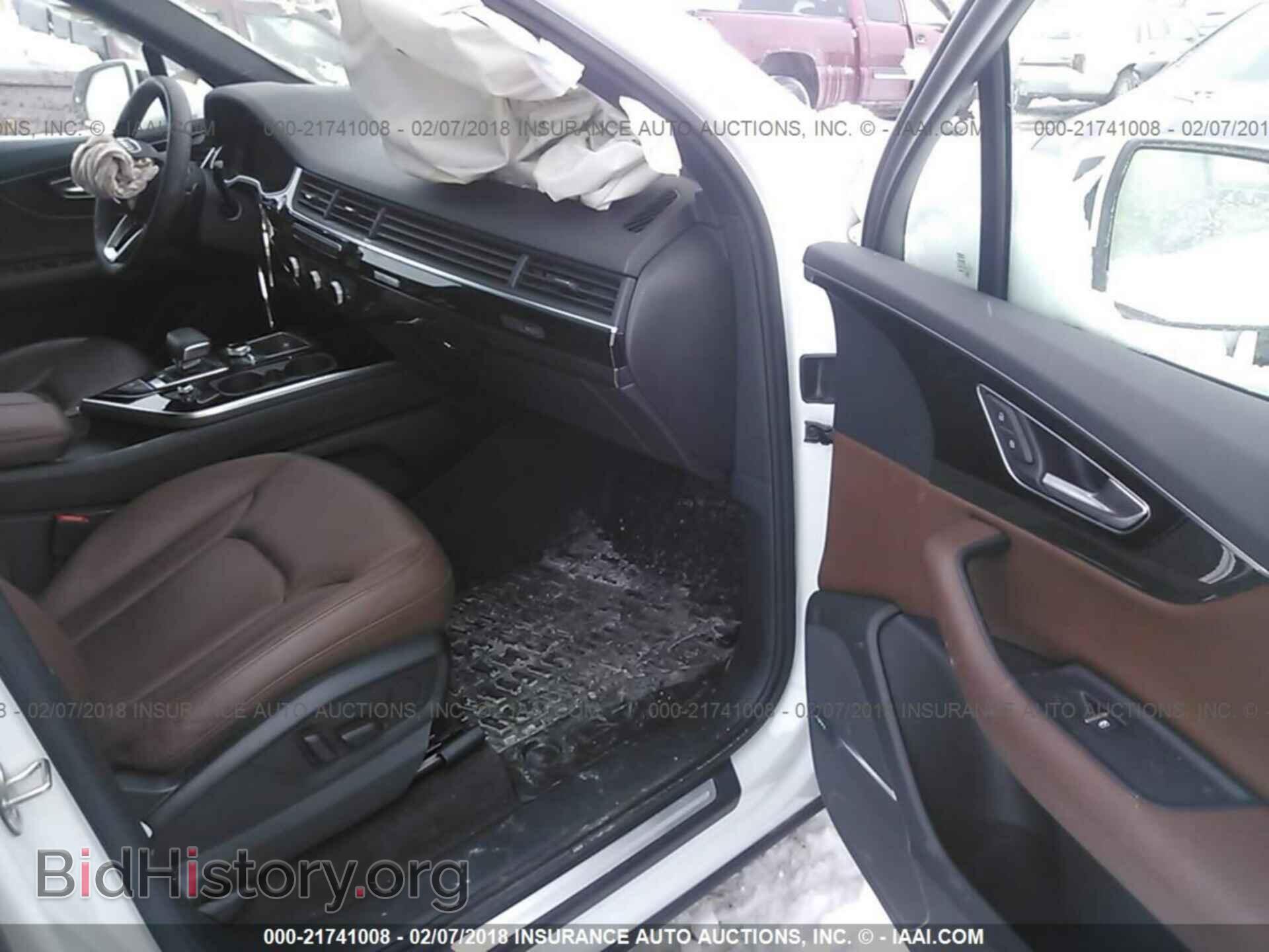 2017 Audi Q7 - VIN: WA1LAAF74HD008265 - Фото 5