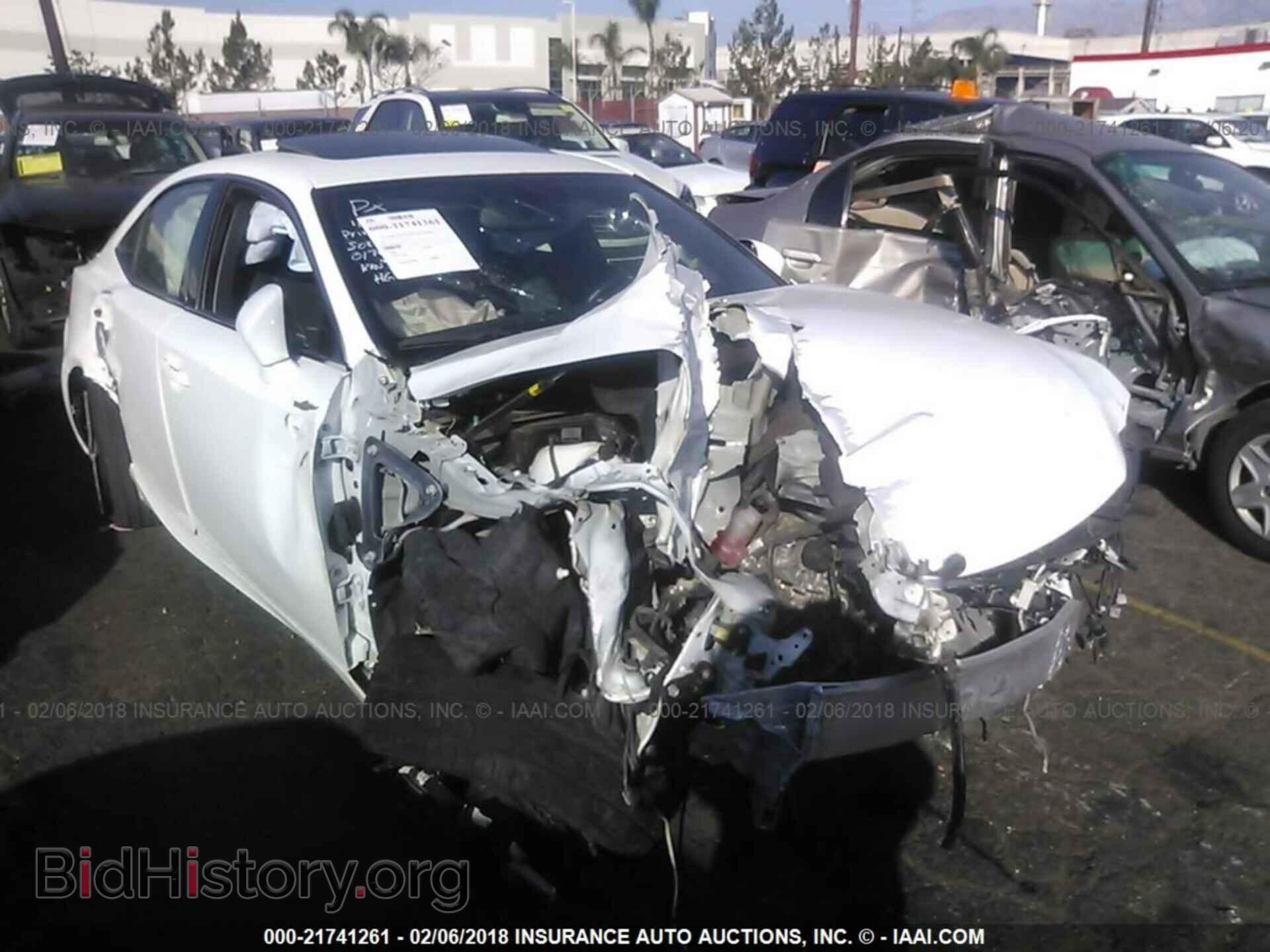 Фотография JTHBA1D29G5017611 - Lexus Is 2016