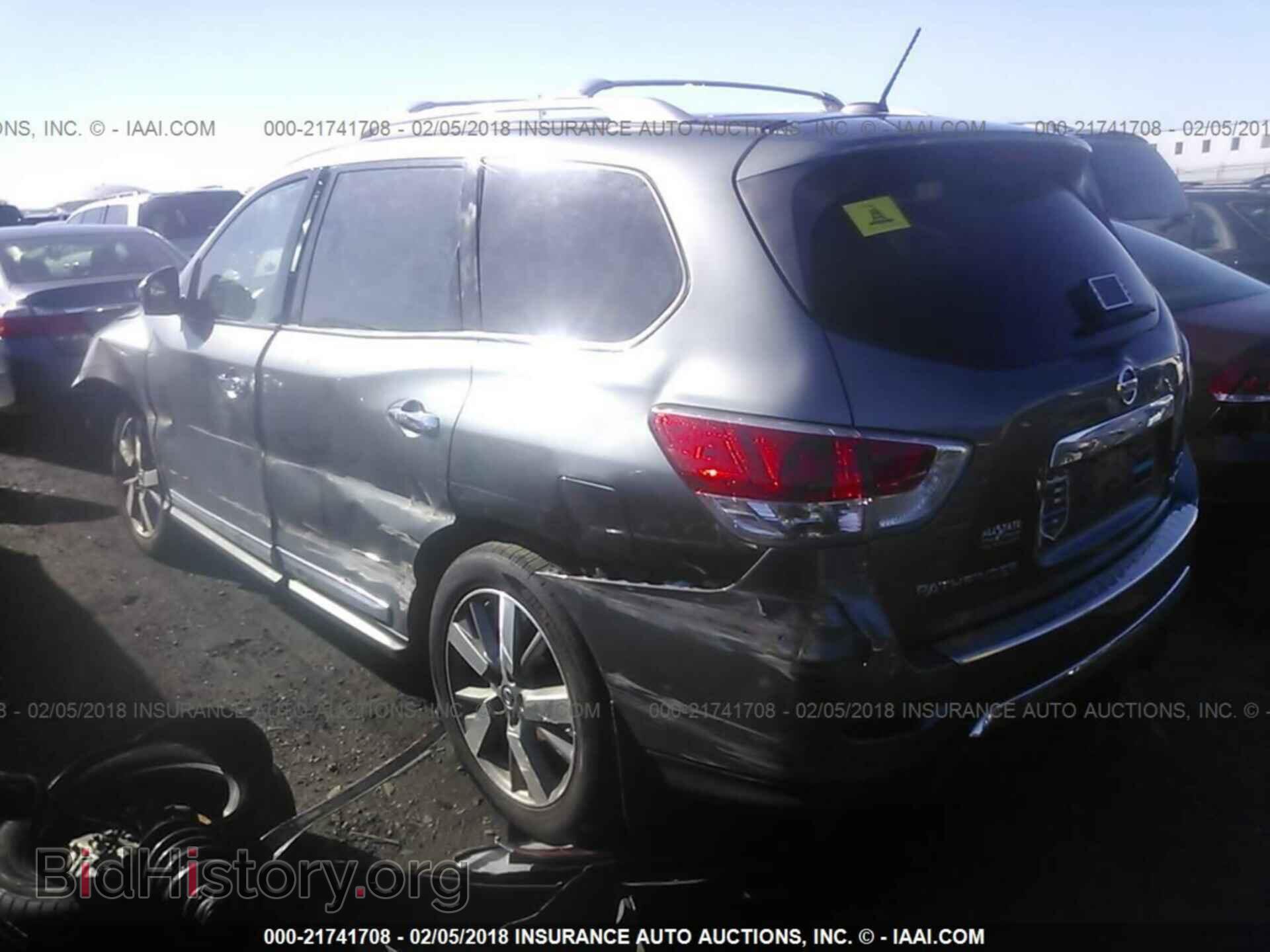 2015 Nissan Pathfinder - VIN: 5N1AR2MM7FC695907 - Photo 3