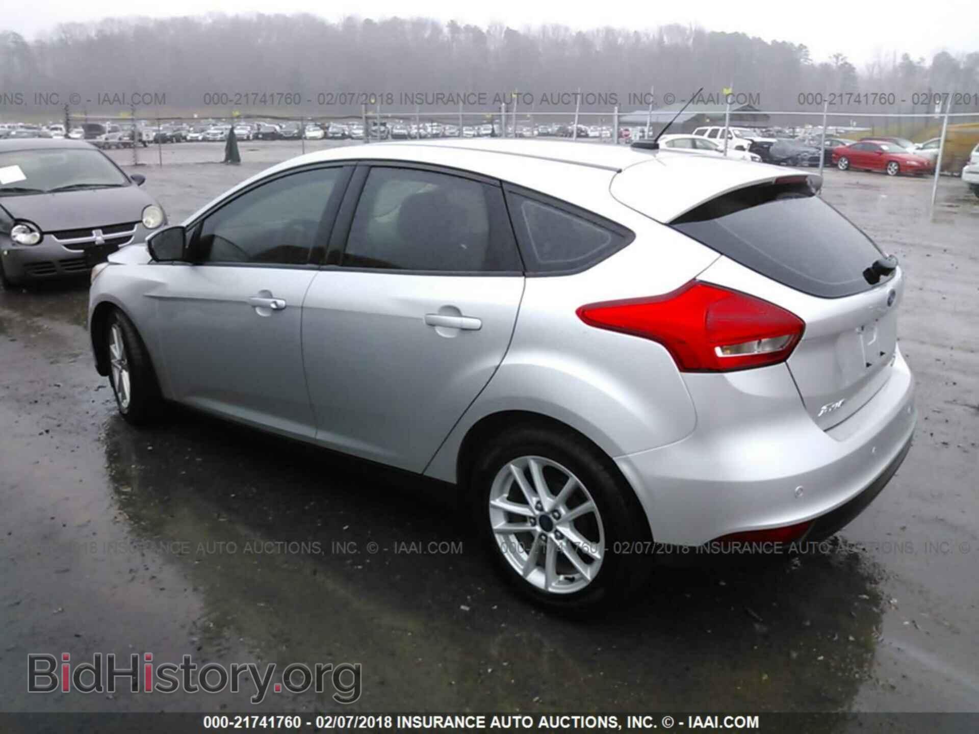 2015 Ford Focus - VIN: 1FADP3K25FL370452 - Photo 3