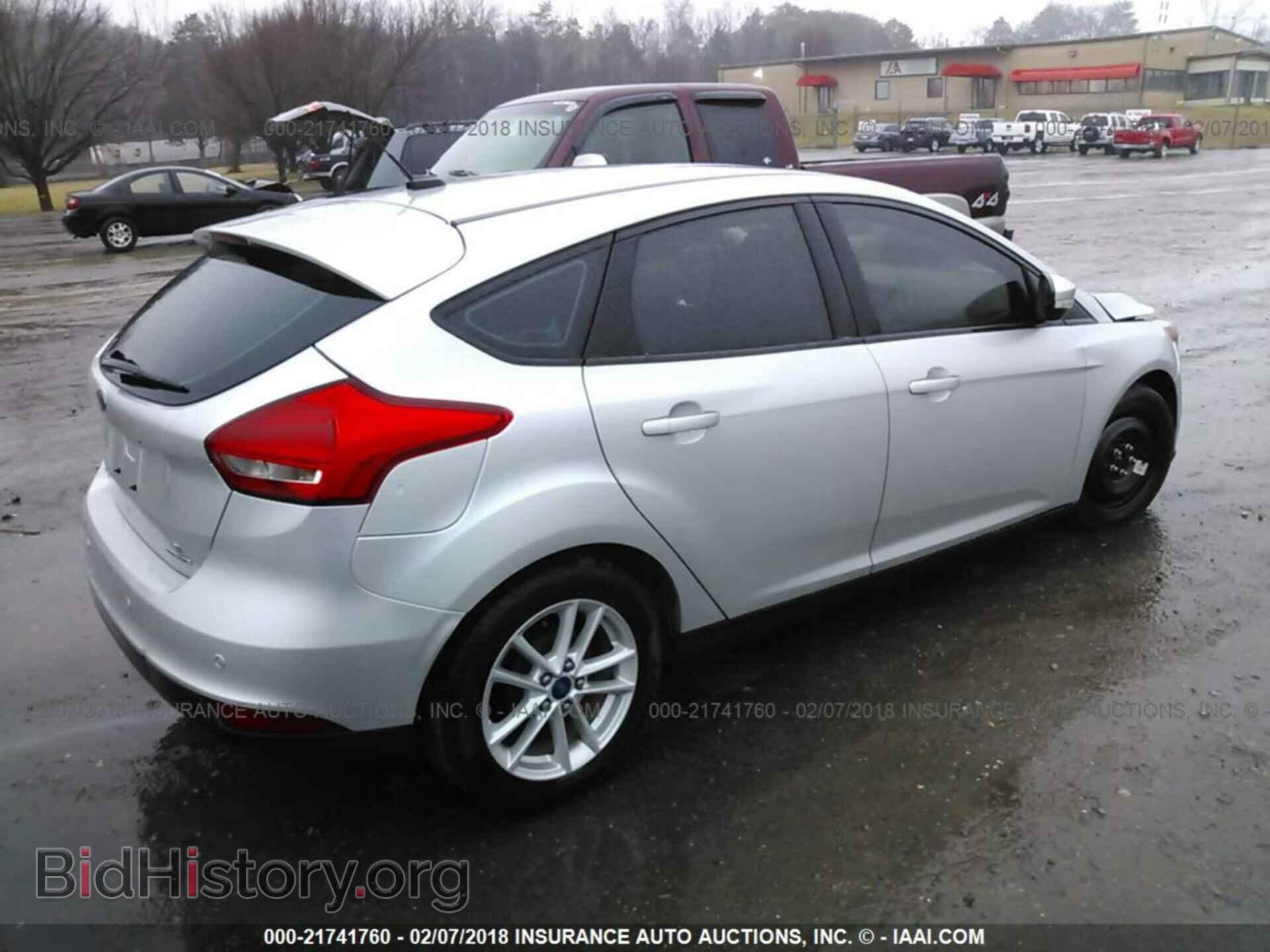 2015 Ford Focus - VIN: 1FADP3K25FL370452 - Photo 4