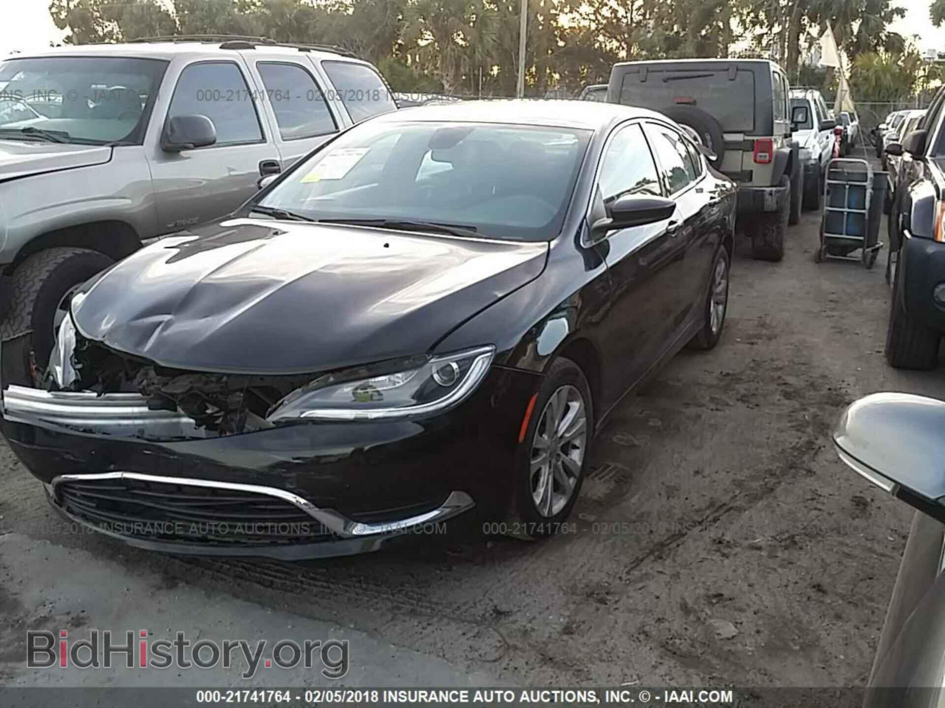 2015 Chrysler 200 - VIN: 1C3CCCAB8FN687377 - Photo 2