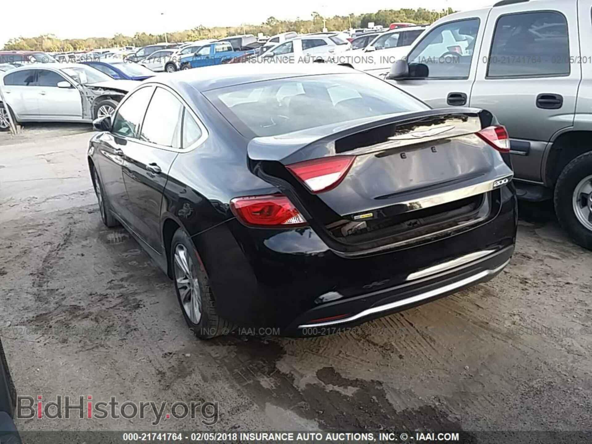 2015 Chrysler 200 - VIN: 1C3CCCAB8FN687377 - Photo 3