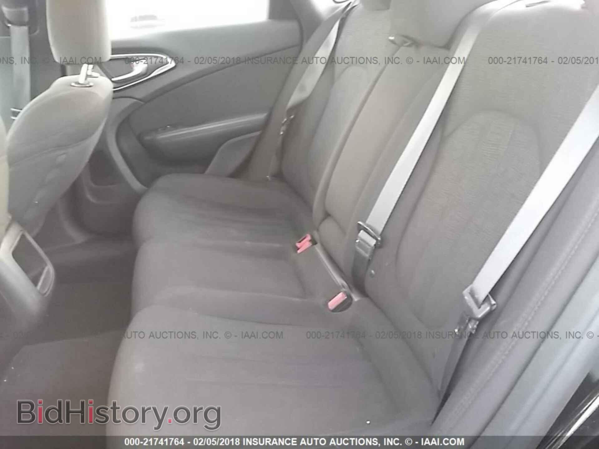 2015 Chrysler 200 - VIN: 1C3CCCAB8FN687377 - Photo 8